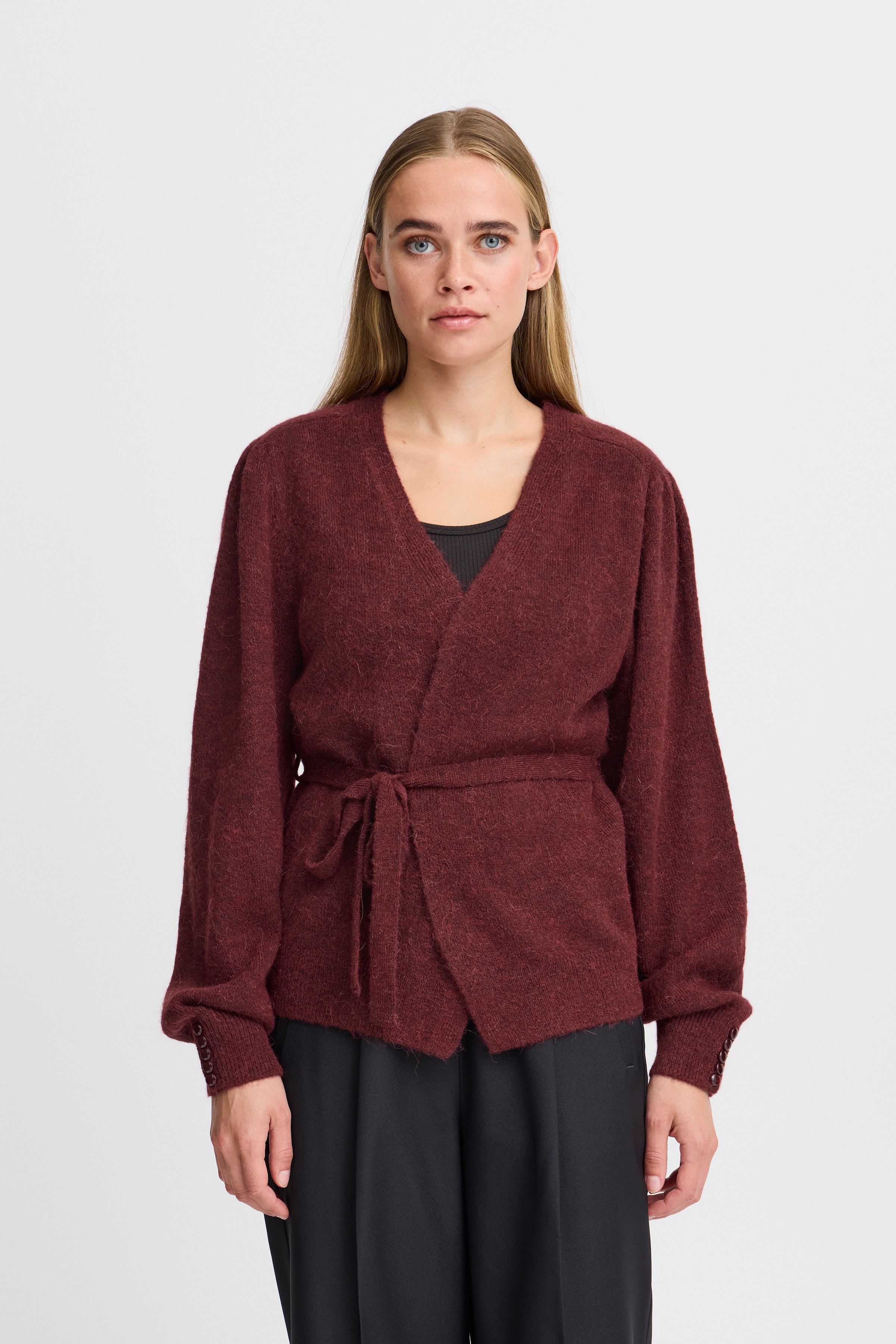 IHKAMARA Cardigan LOOKBOOK FRONT 20122000-191627