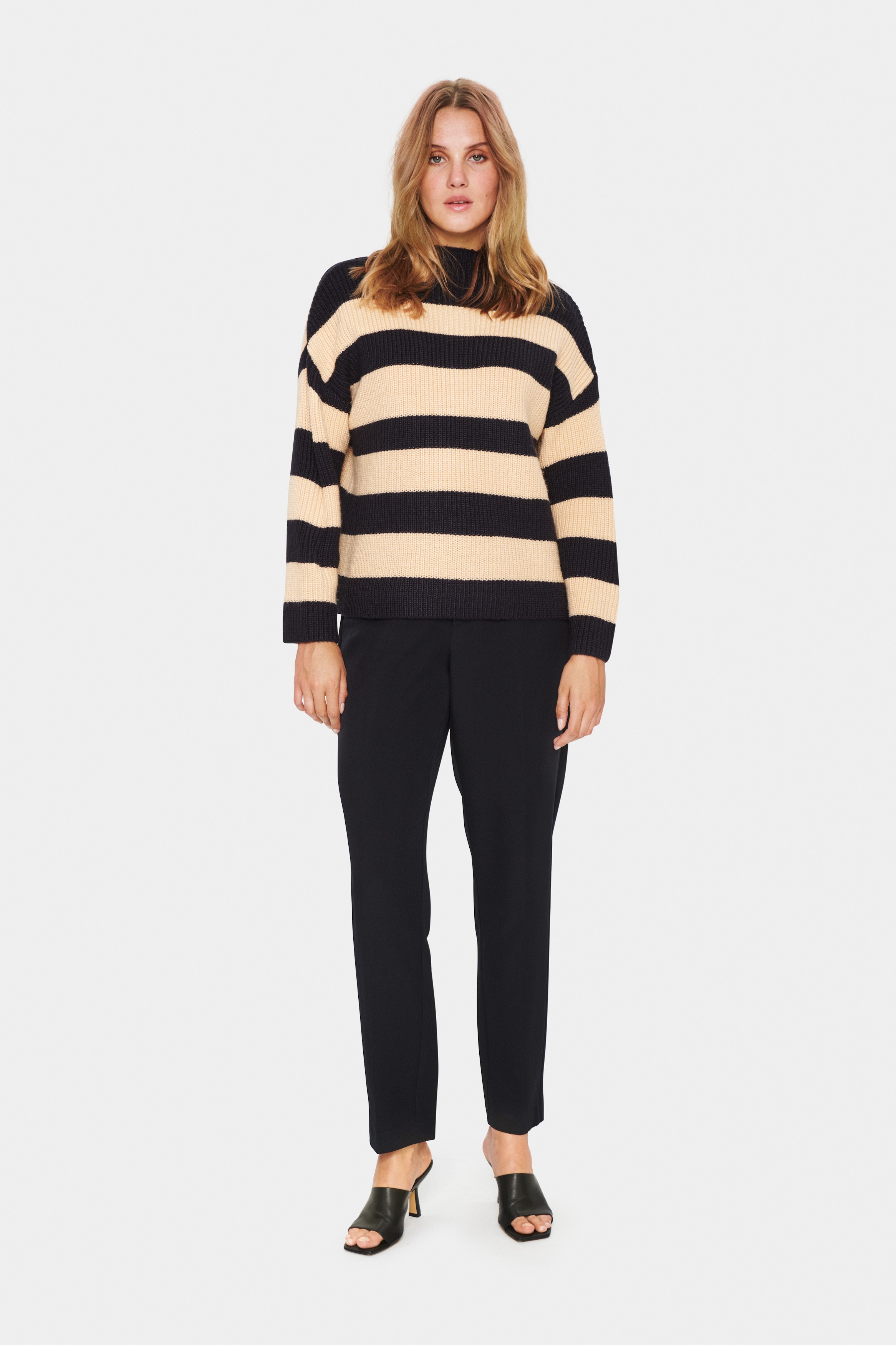 OlotSZ Pullover LOOKBOOK FRONT 30512616-193924