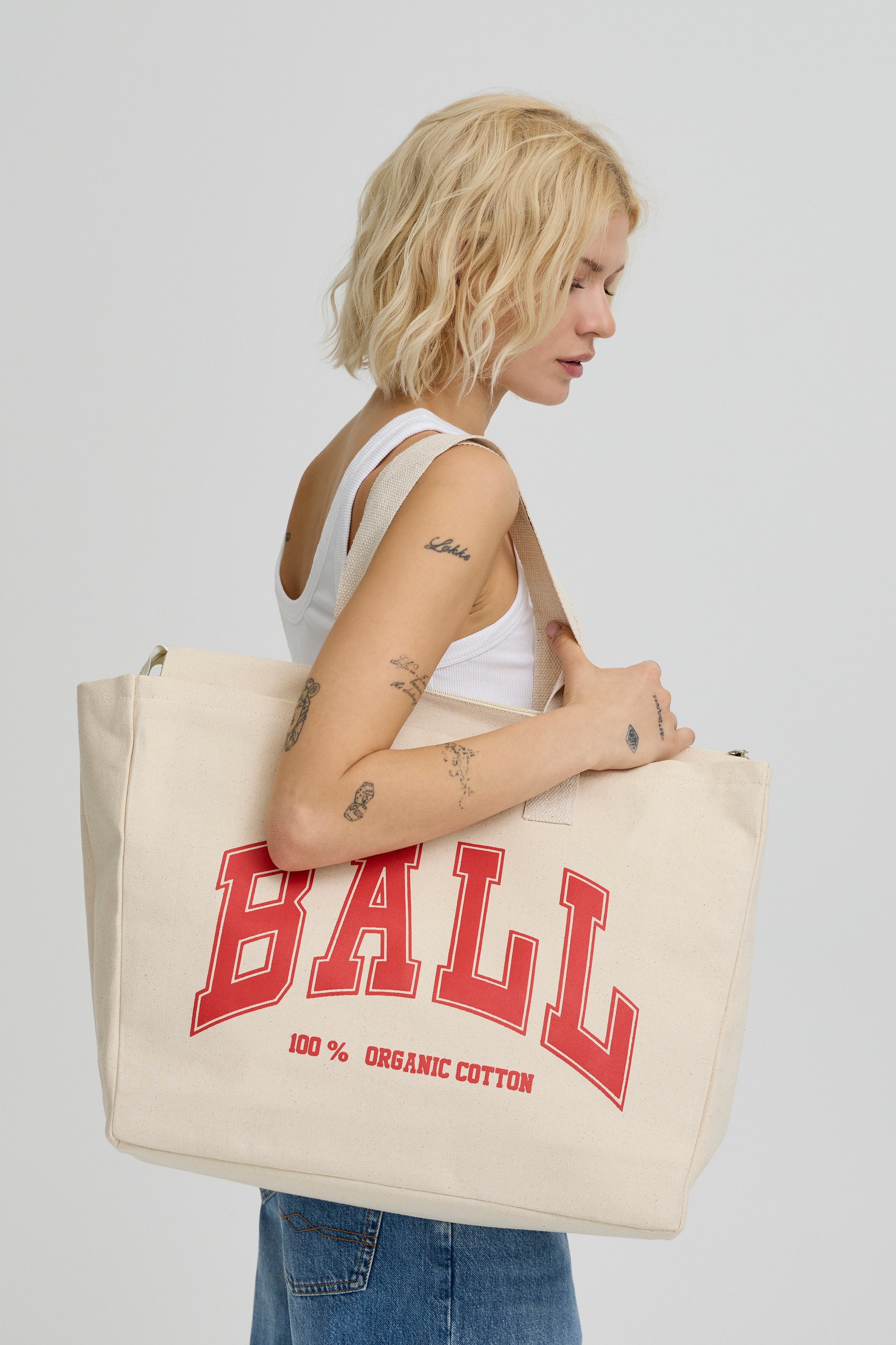 D. ROLF BAGS LOOKBOOK FRONT 50400028-181663