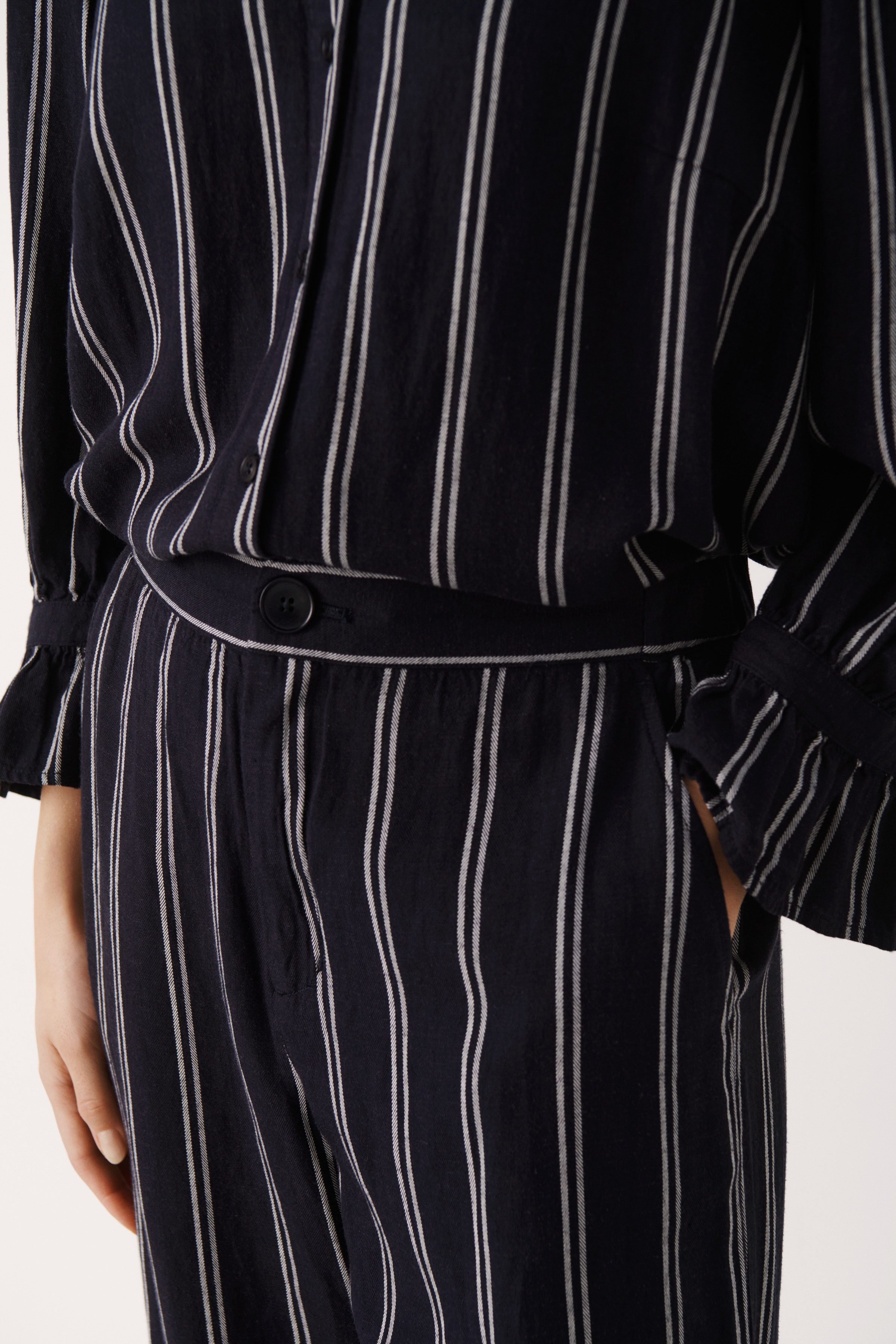 NesrinPW Casual pants LOOKBOOK DETAIL 30306682-301239