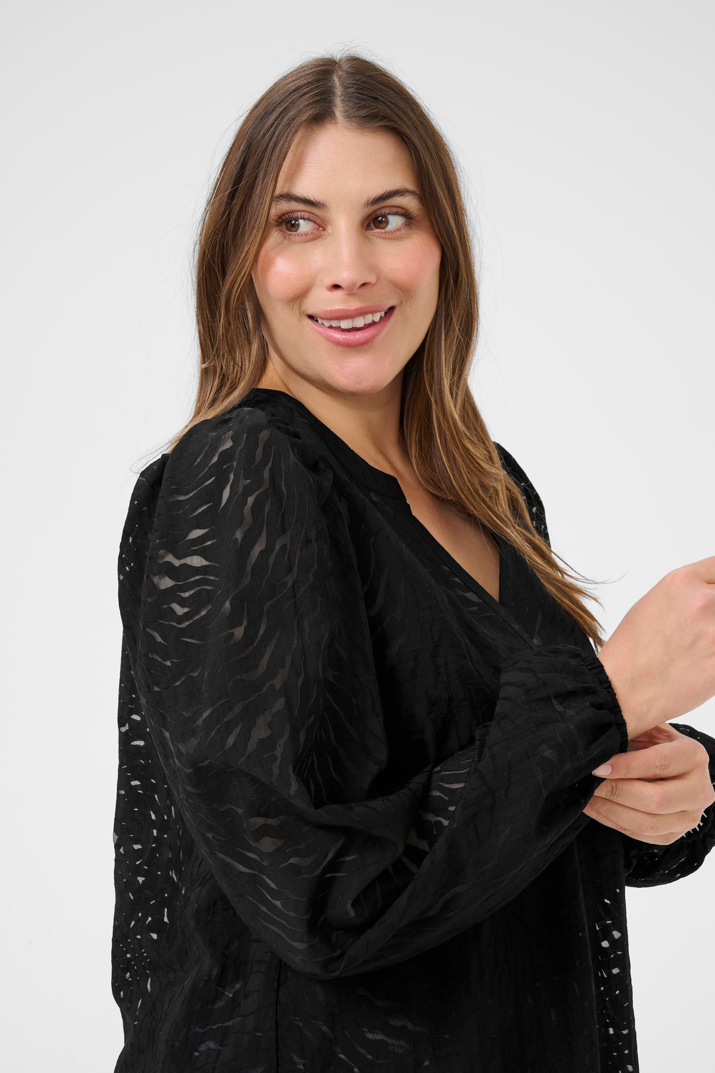 KCvianna Bluse LOOKBOOK DETAIL 10583682-100121