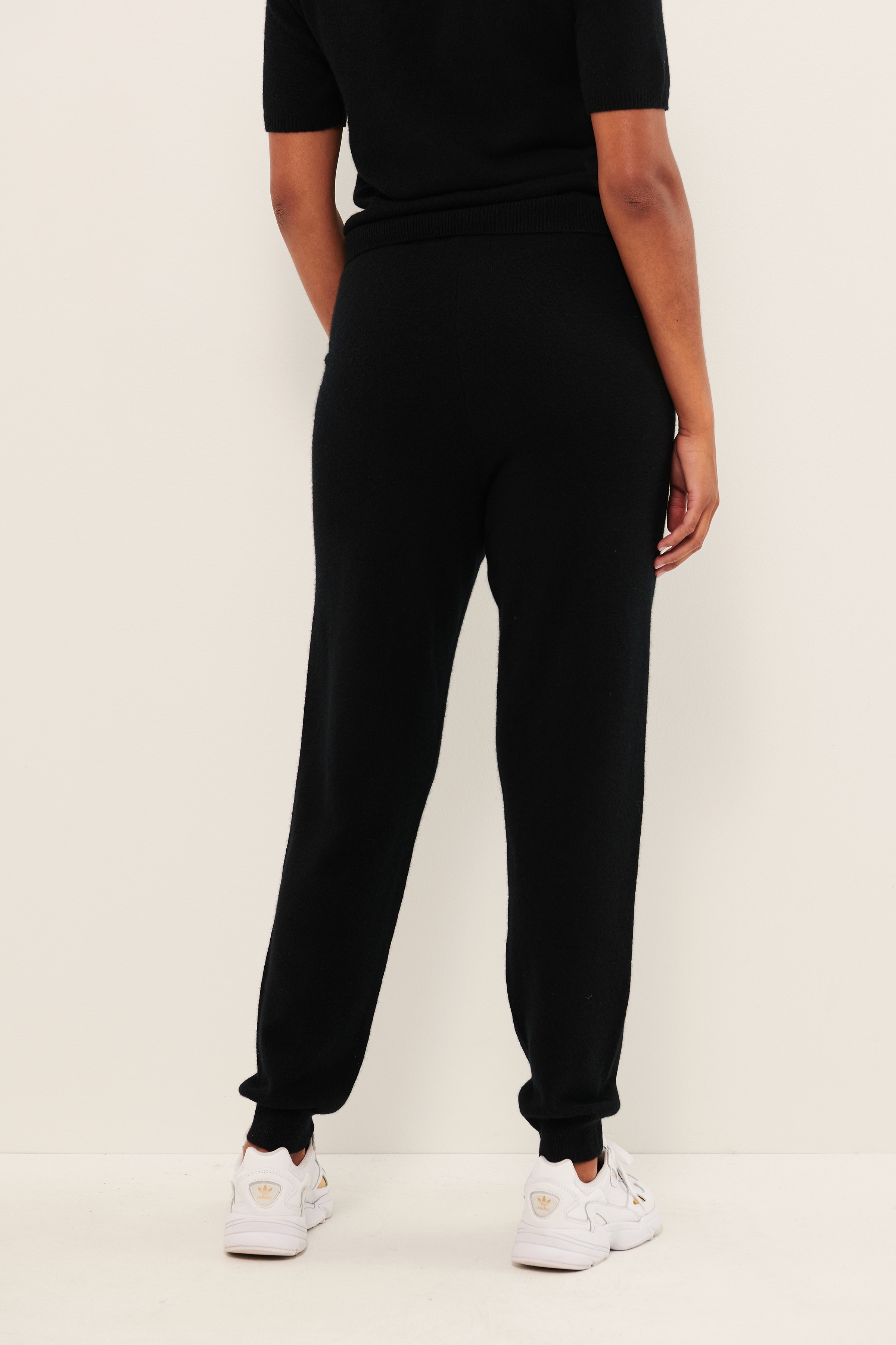 EwandaPW Cashmere trousers LOOKBOOK BACK 30305816-194008