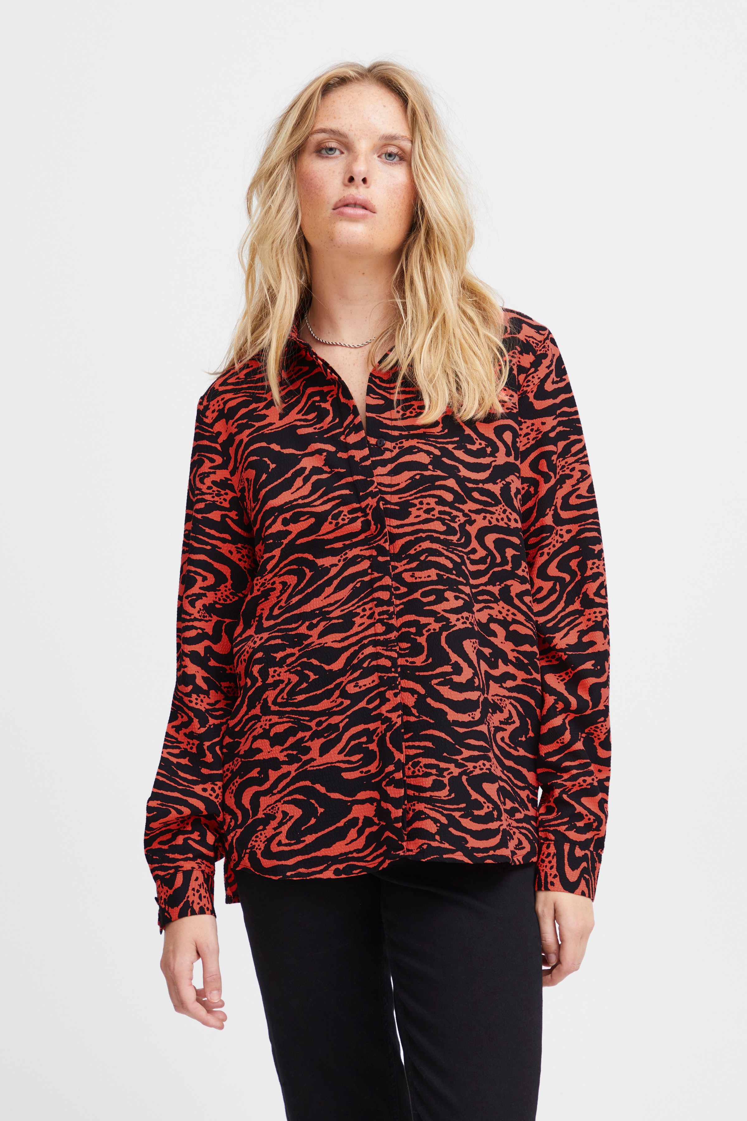 IHFANORA Skjorte LOOKBOOK FRONT 20120425-202701