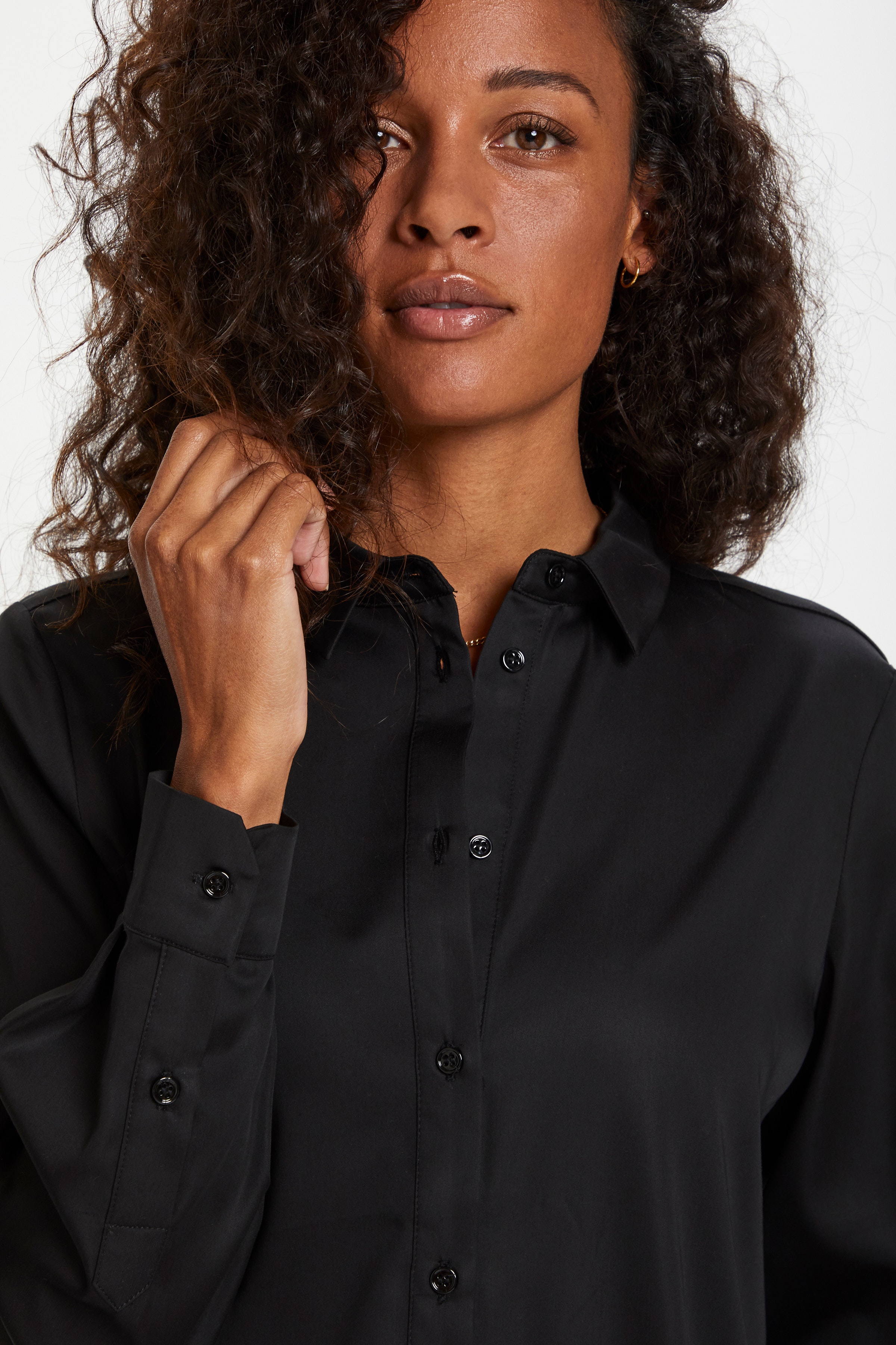 BinaKB Fitted Long sleeved shirt LOOKBOOK DETAIL 10103333-194008