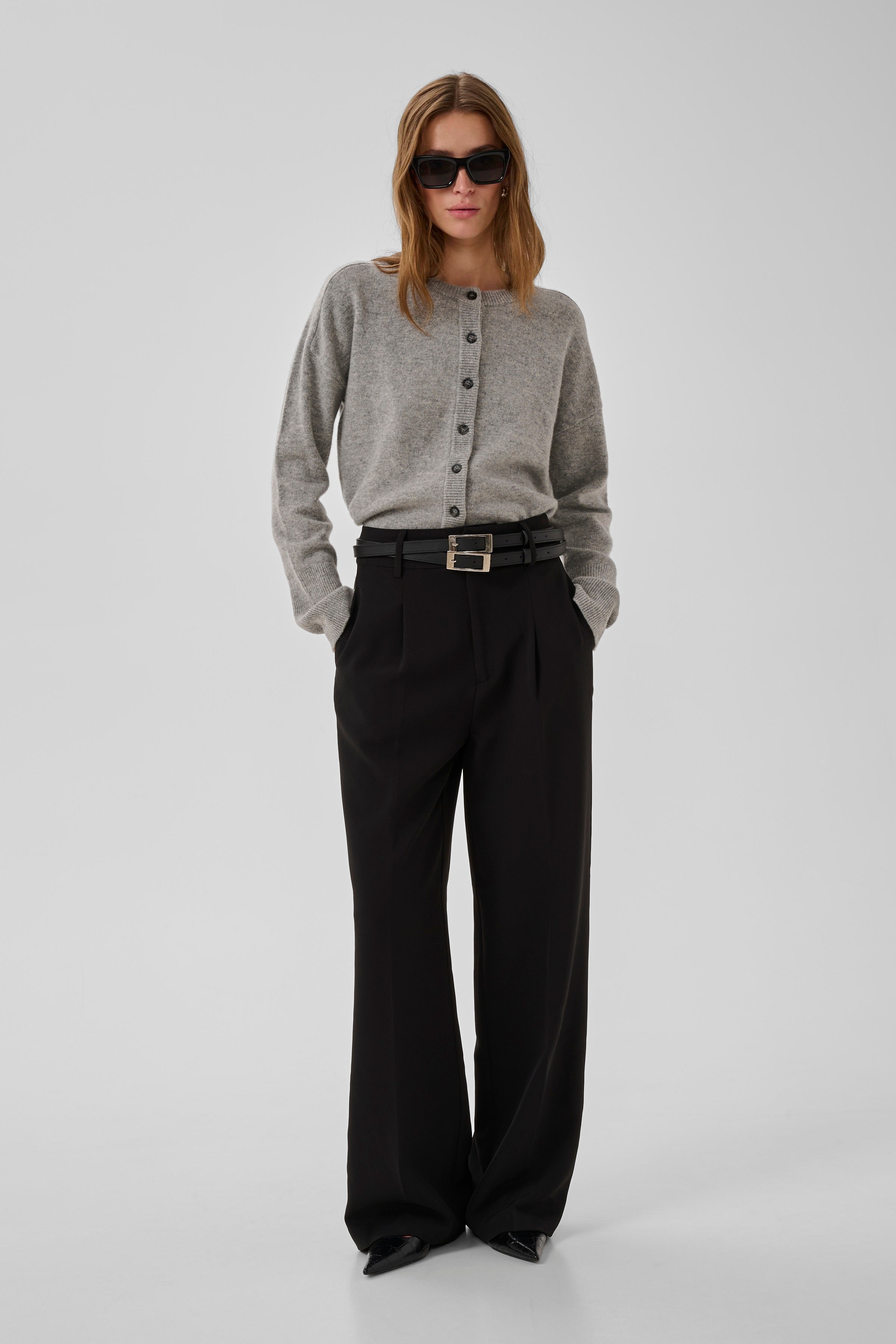 13 THE KNIT CARDIGAN LOCATION NONE 10705548-100378