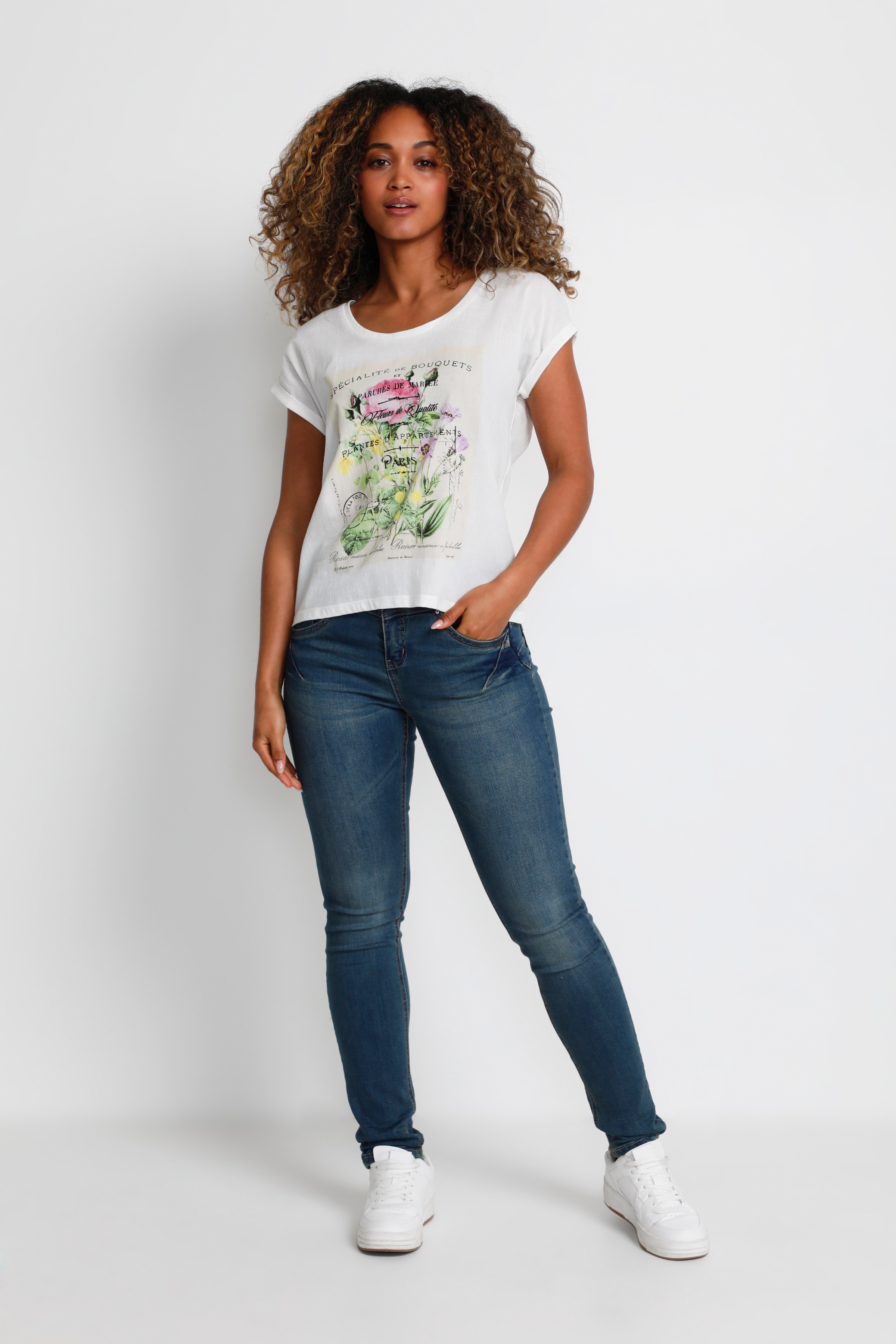 CRJoanna T-shirt LOOKBOOK FRONT 10609865-102771