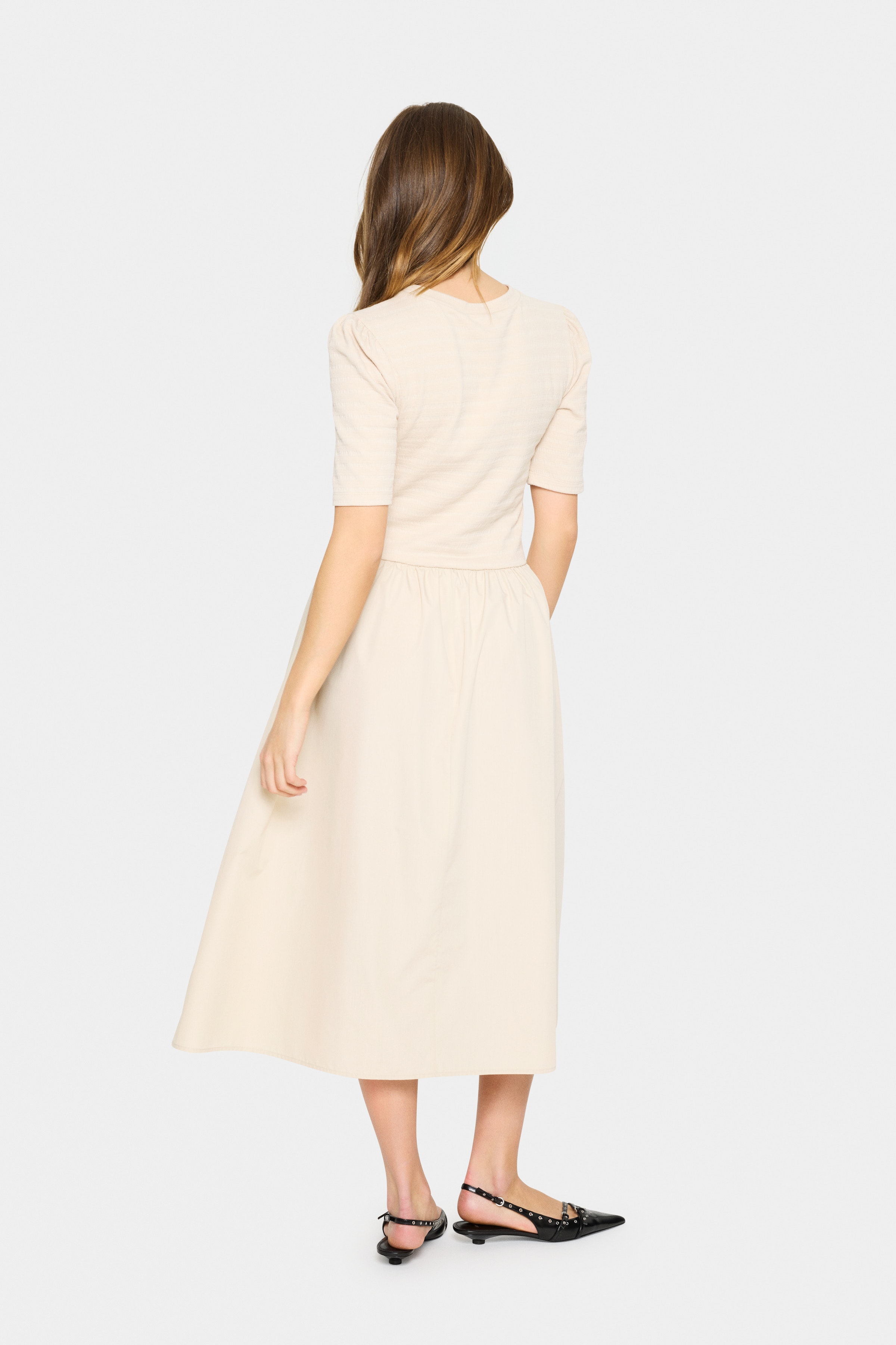 LucianaSZ Kleid LOOKBOOK BACK 30514237-130607