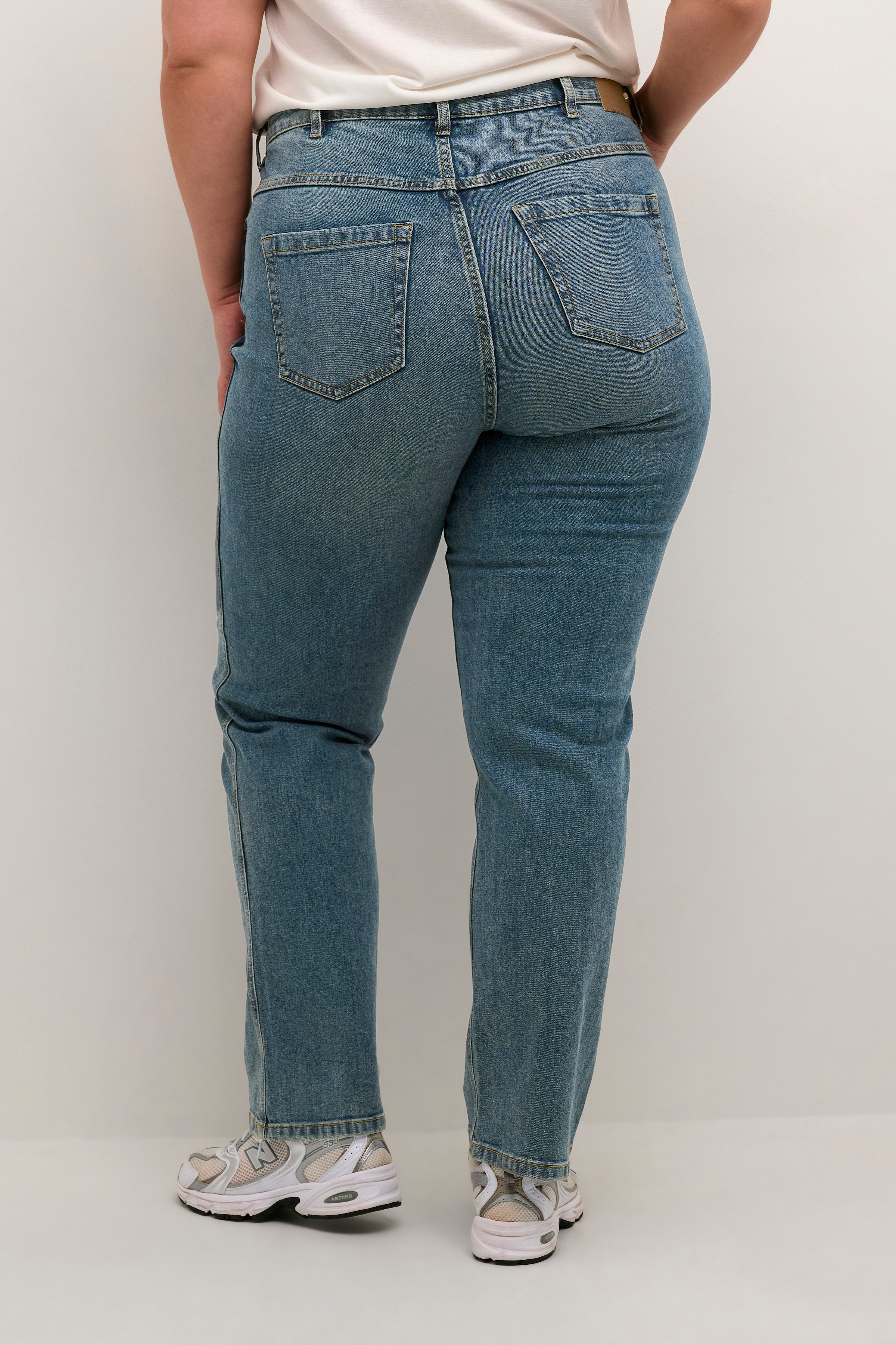 KCdiana Jeans LOOKBOOK BACK 10582109-100166