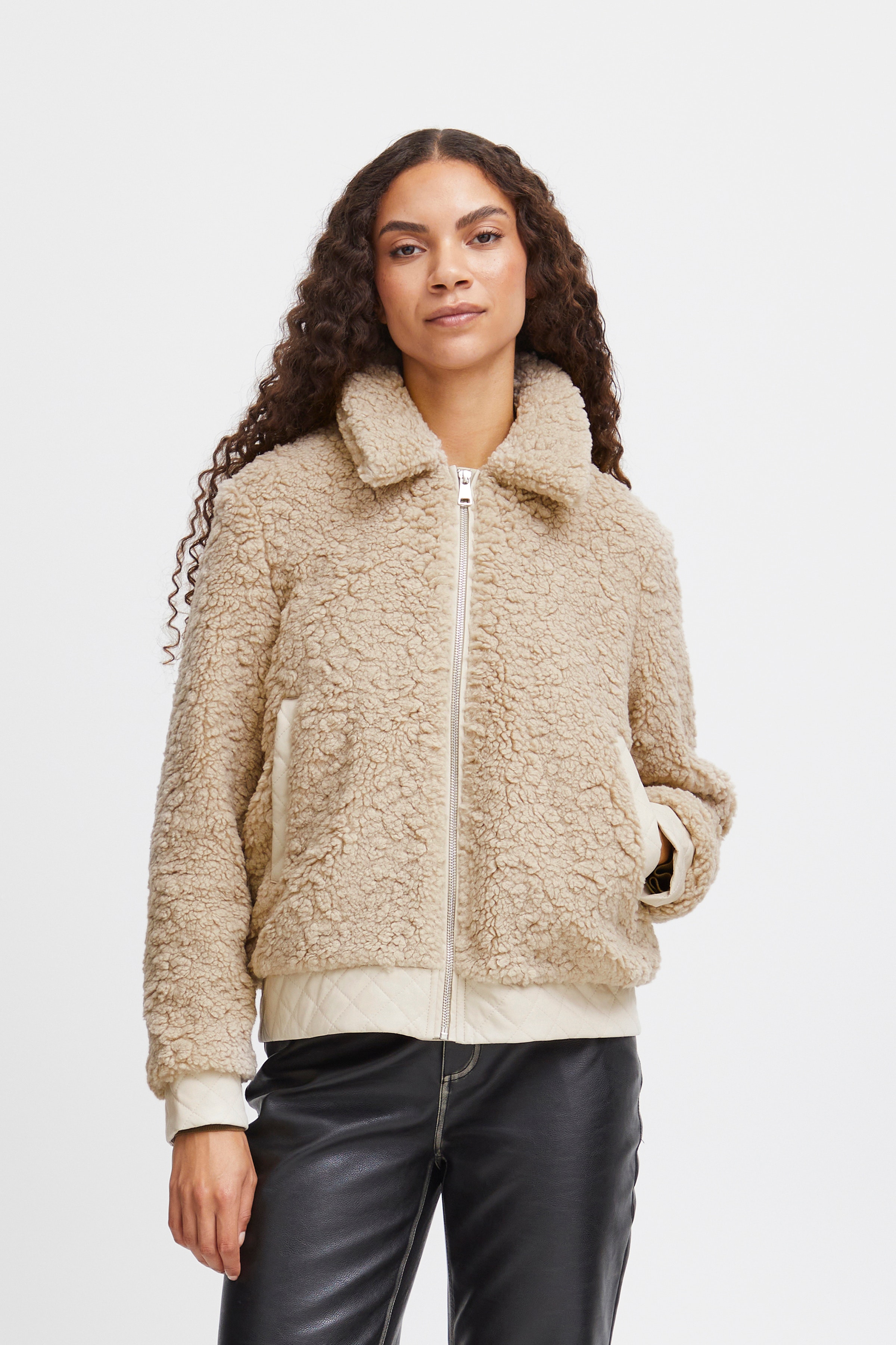 BYANAMAJ Yttertøy LOOKBOOK FRONT 20815147-151304
