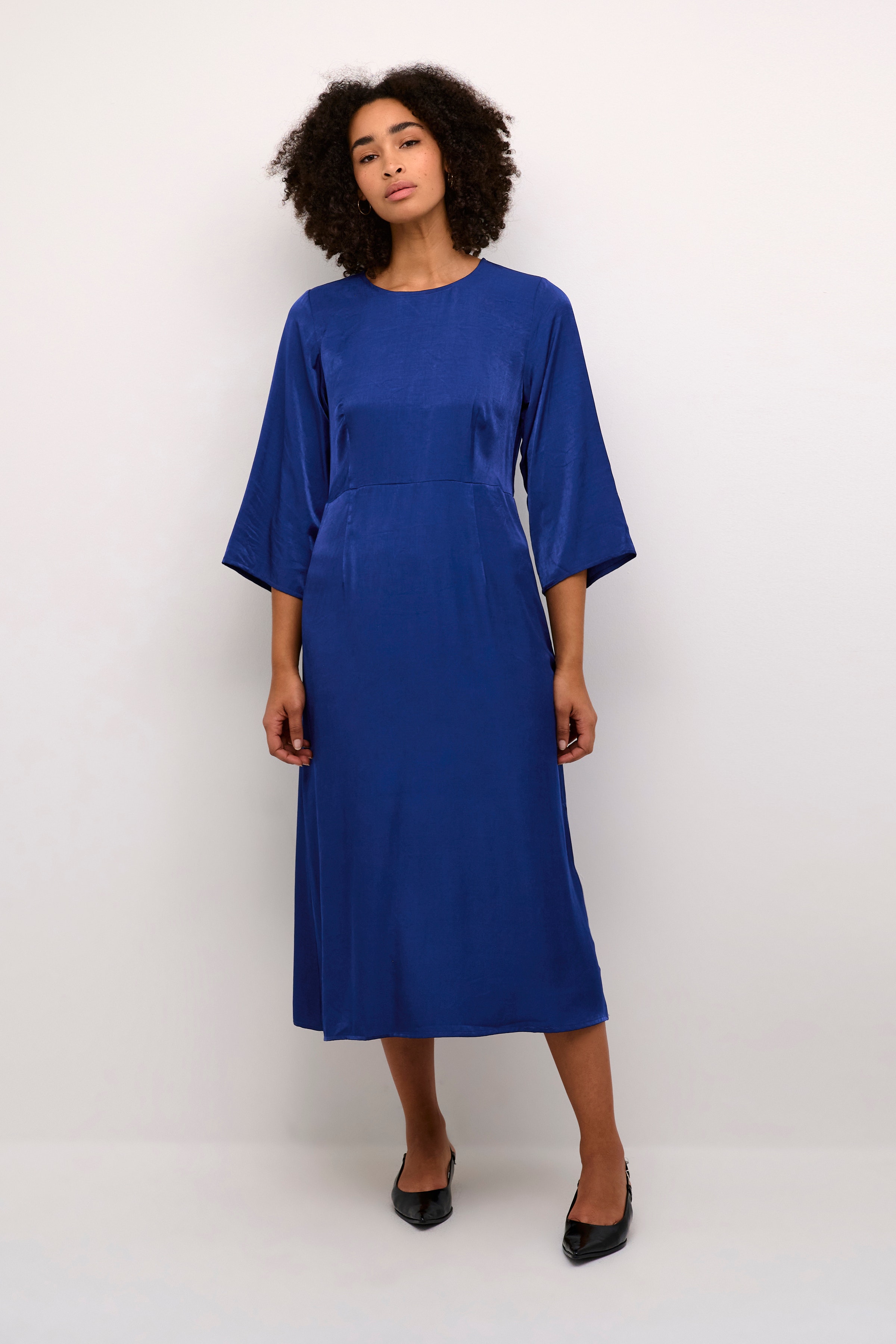 KAmemba Robe LOOKBOOK FRONT 10509072-193942