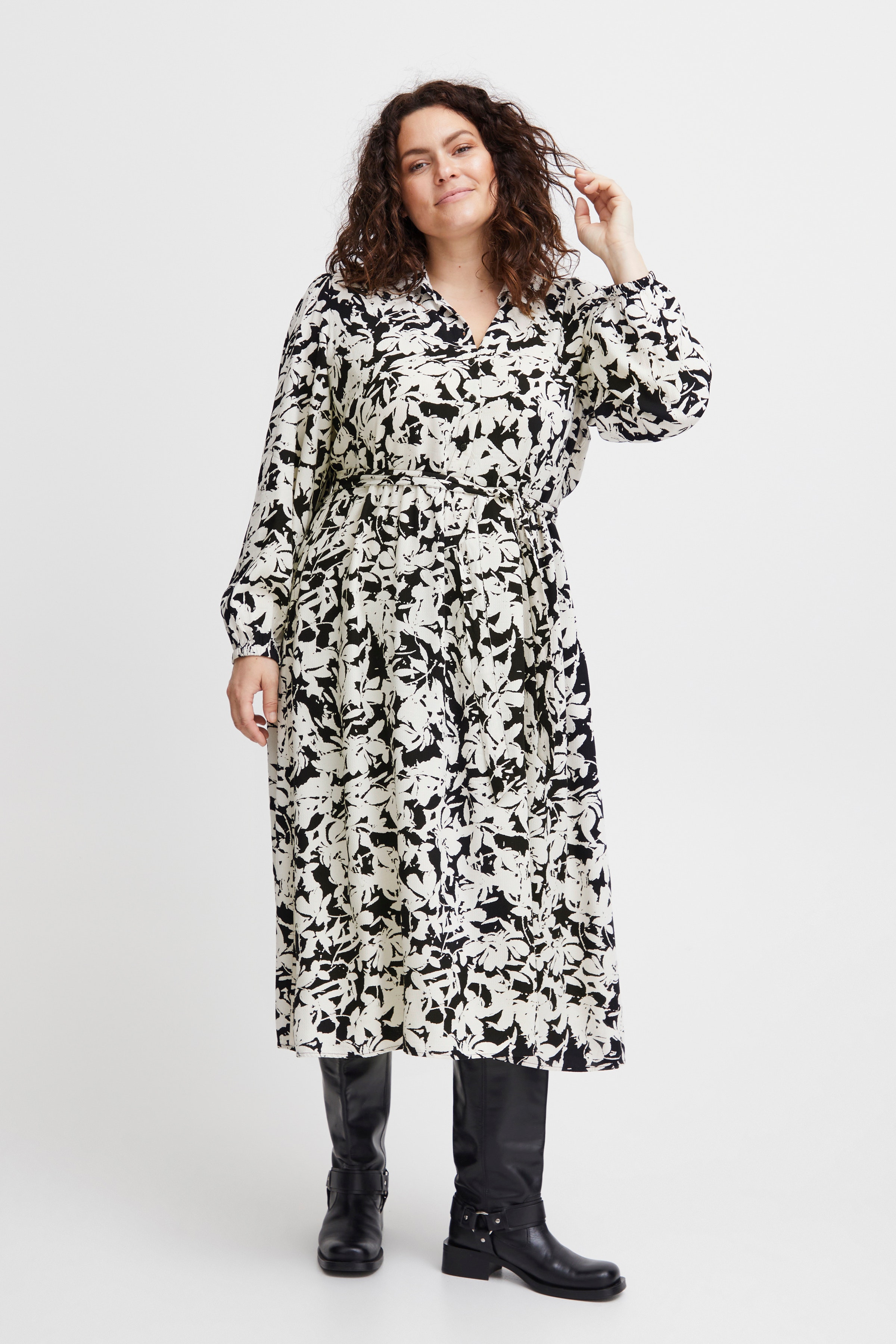 Kjole LOOKBOOK FRONT 20612605-202203