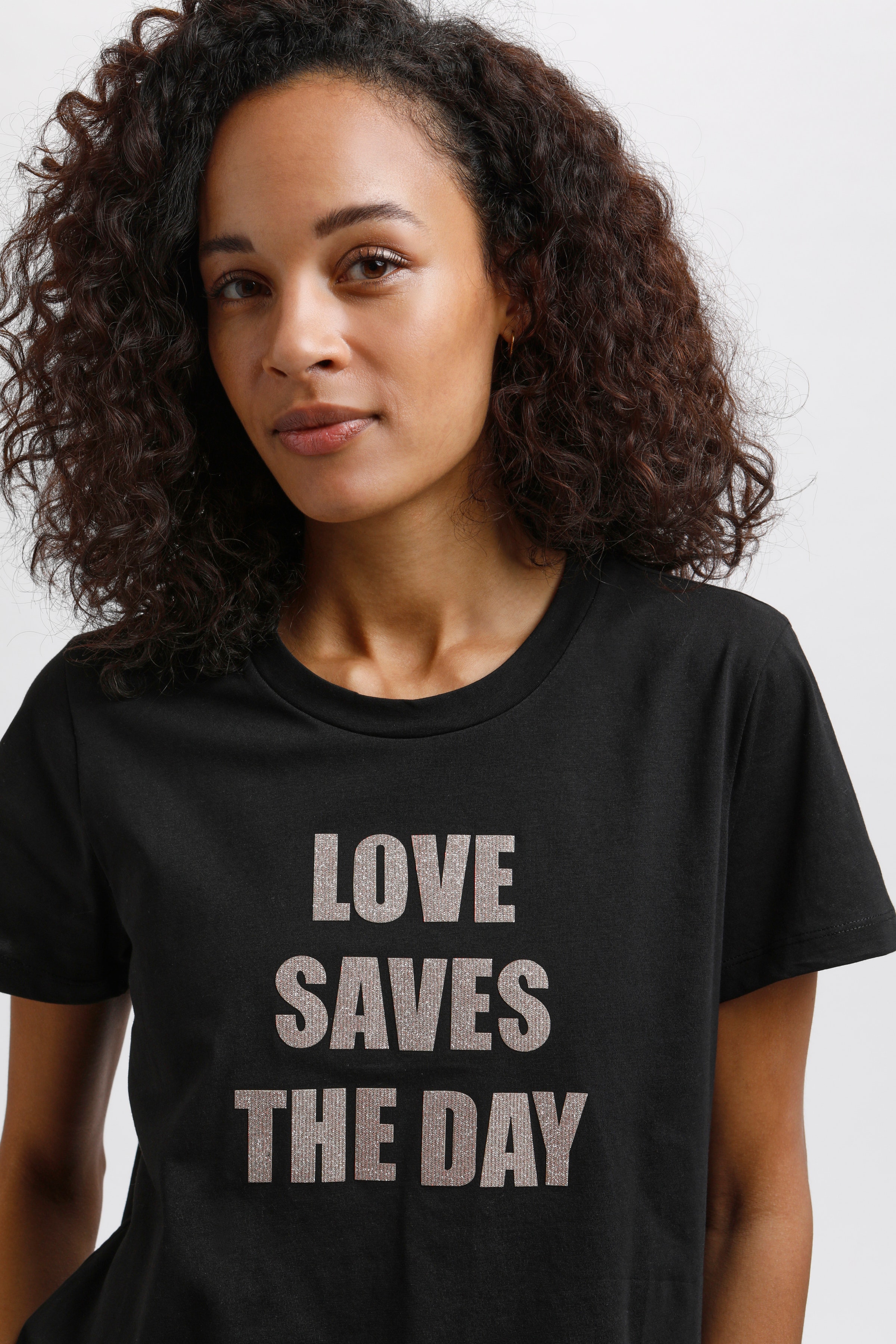 KAmira T-shirt LOOKBOOK DETAIL 10505807-100121