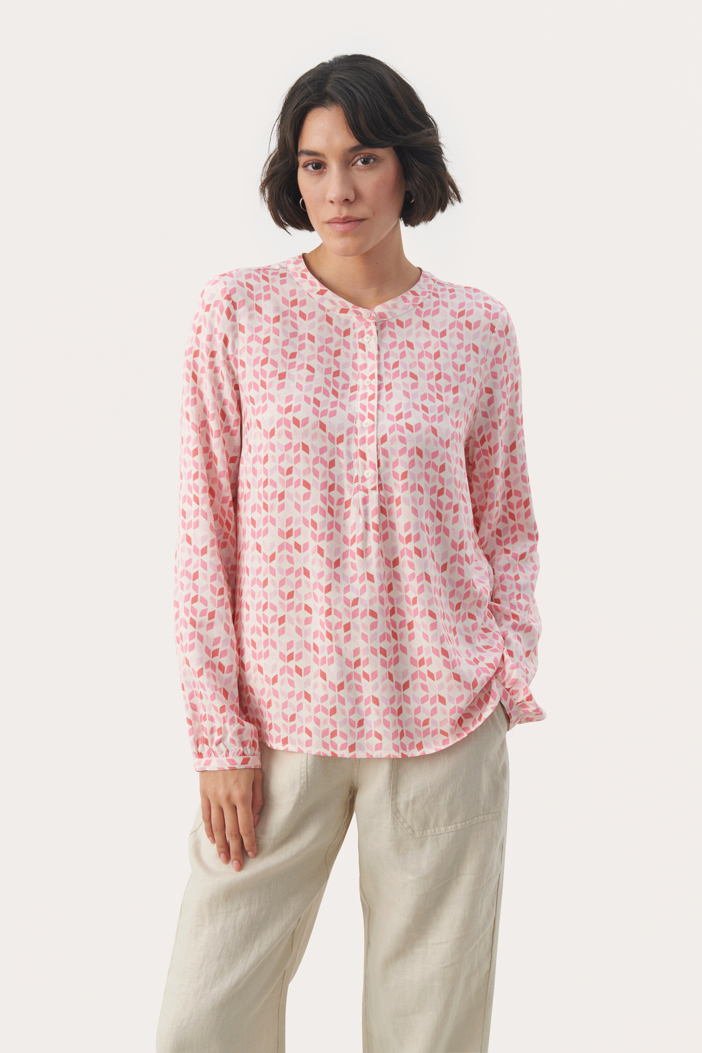 AnviPW Blus LOOKBOOK FRONT 30308319-302903