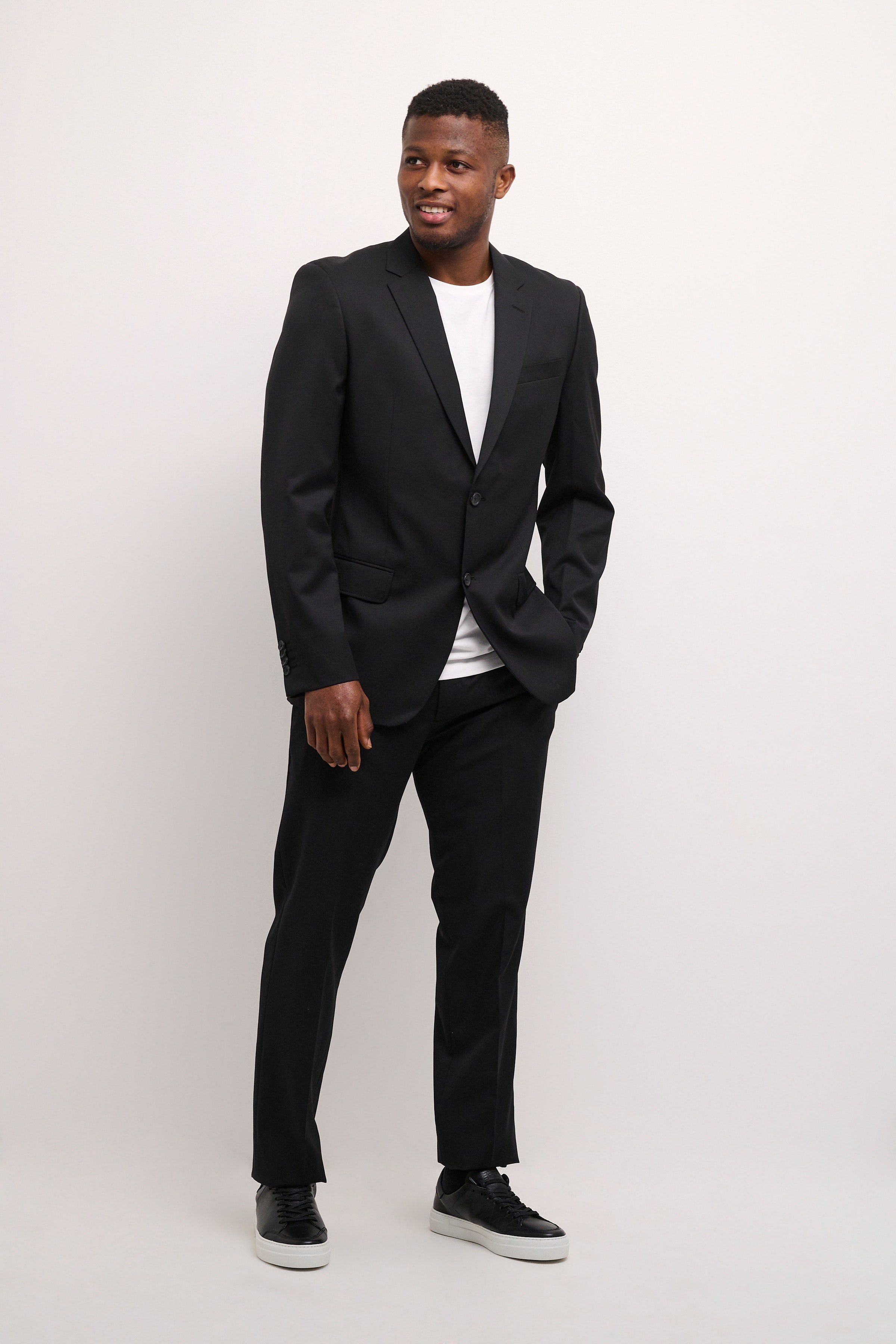 Blazer LOOKBOOK FRONT 247817003Z-050