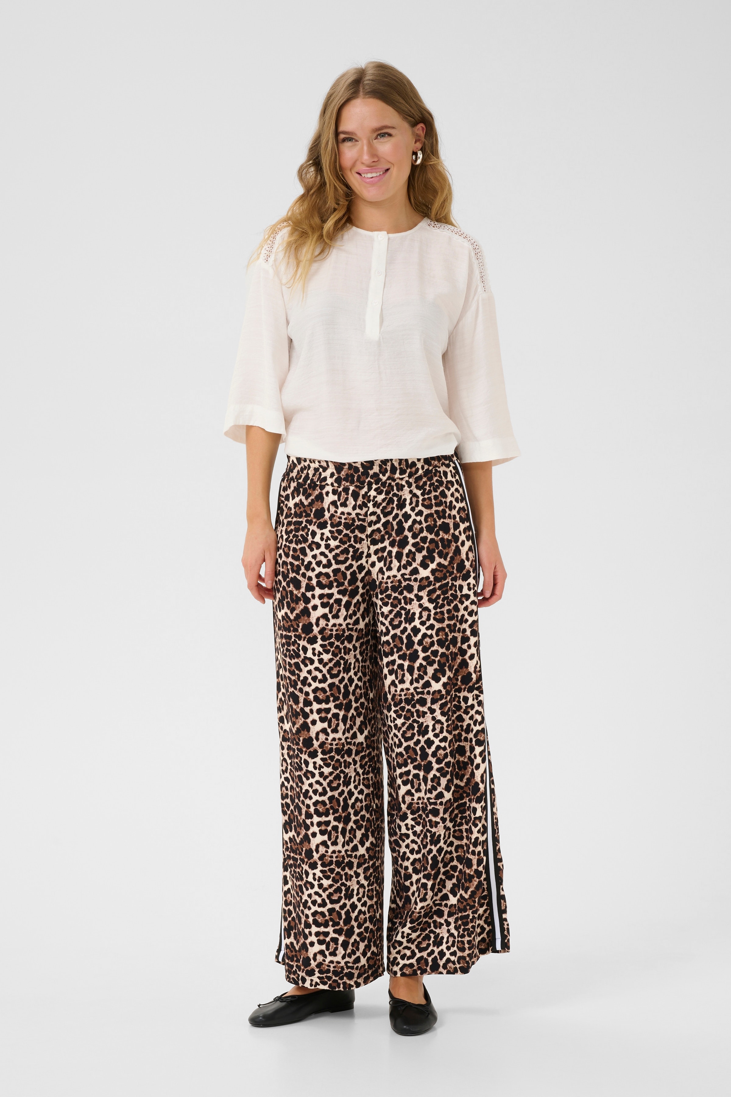 BPlotti Trousers LOOKBOOK FRONT 40103540-400860