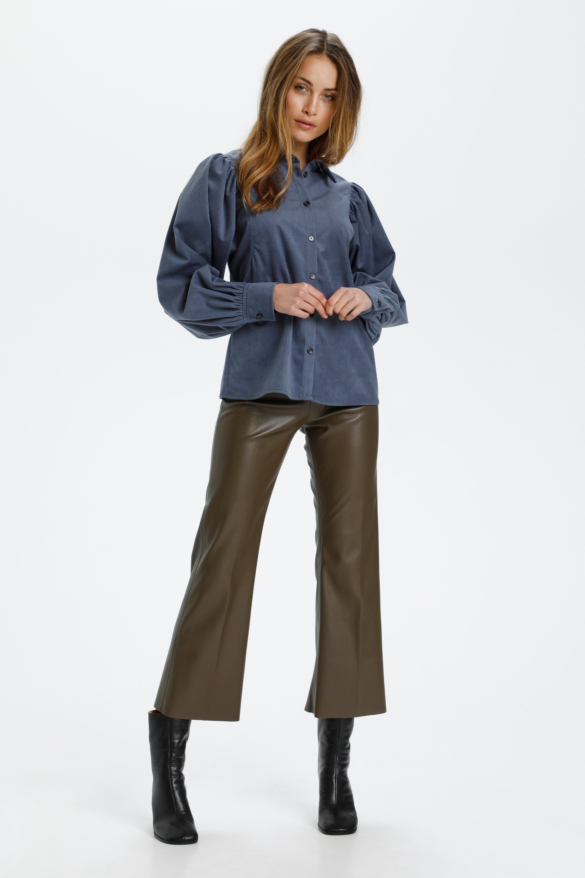  SLIlia Shirt LS

 LOOKBOOK FRONT 30405611-183912