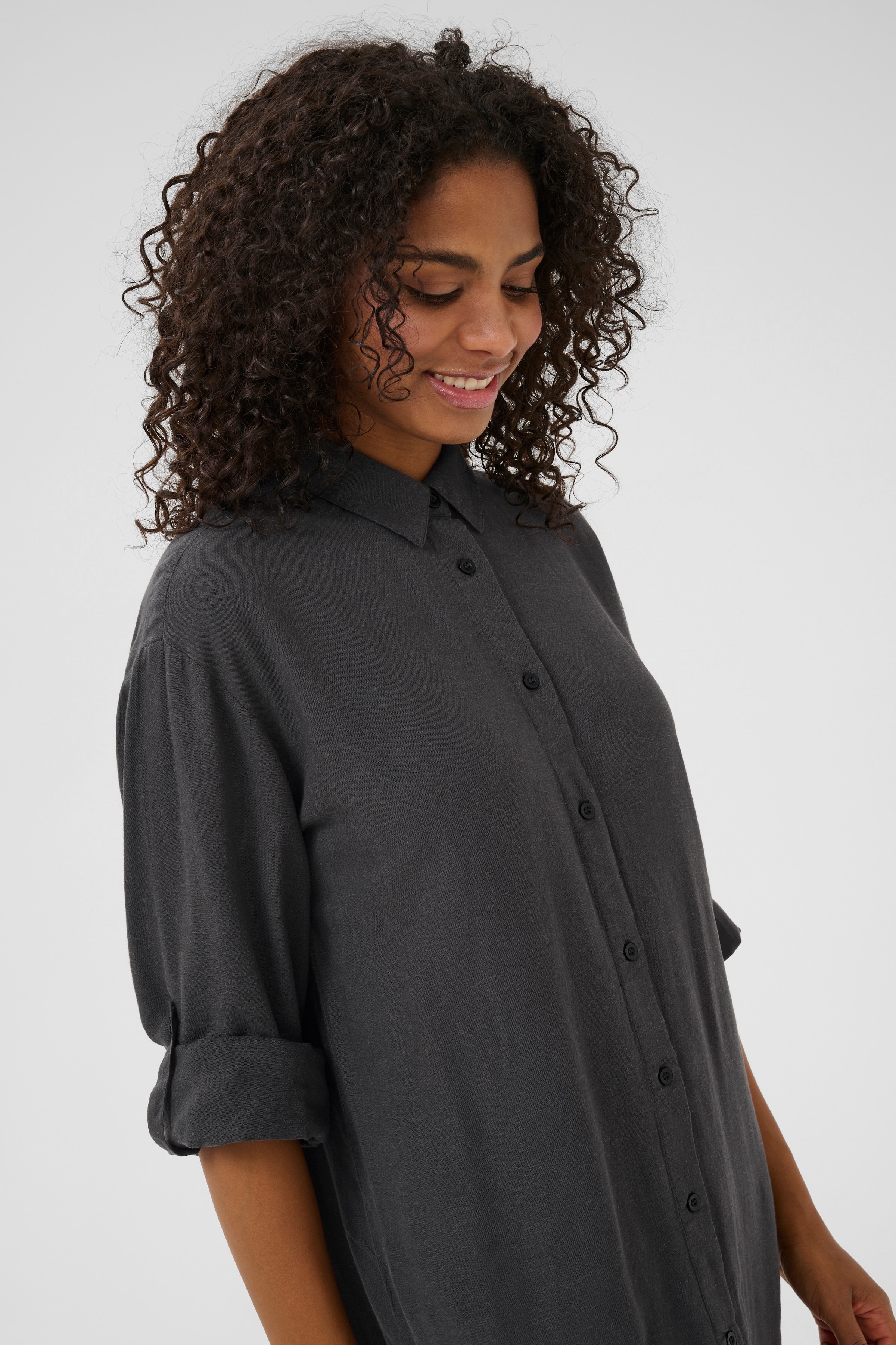 KAmilia Lin skjorte LOOKBOOK DETAIL 10508311-190205