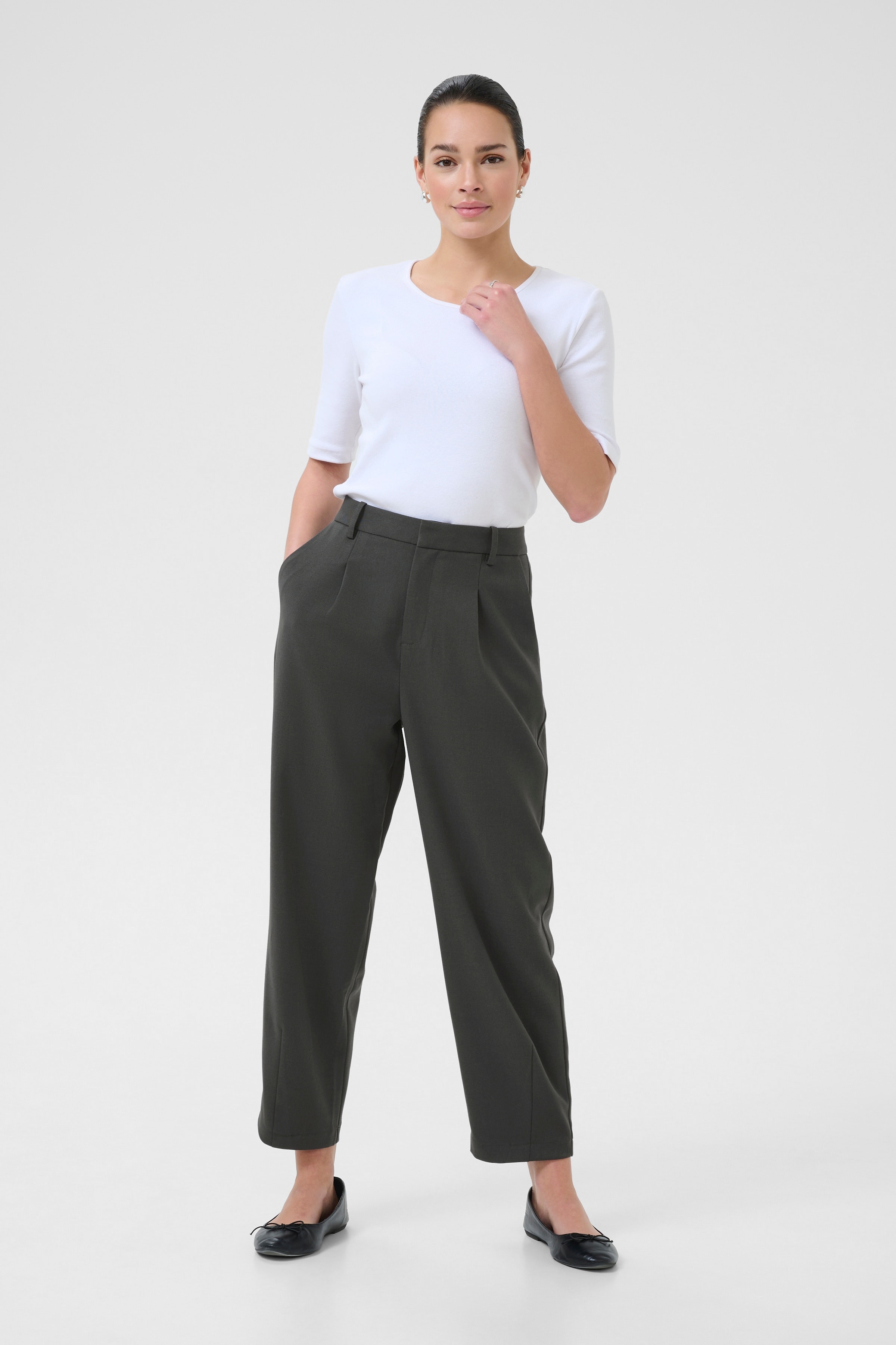 KAmerle Trousers LOOKBOOK FRONT 10504769-190205