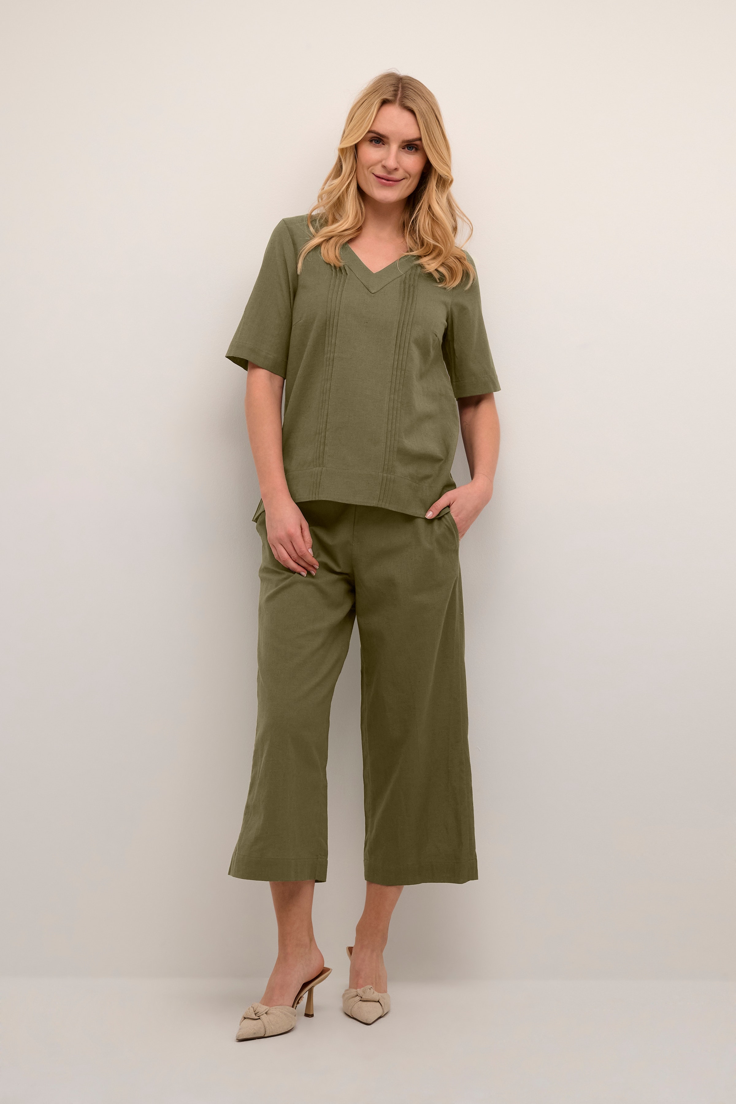 BPkia Blus LOOKBOOK FRONT 10590413-180521B