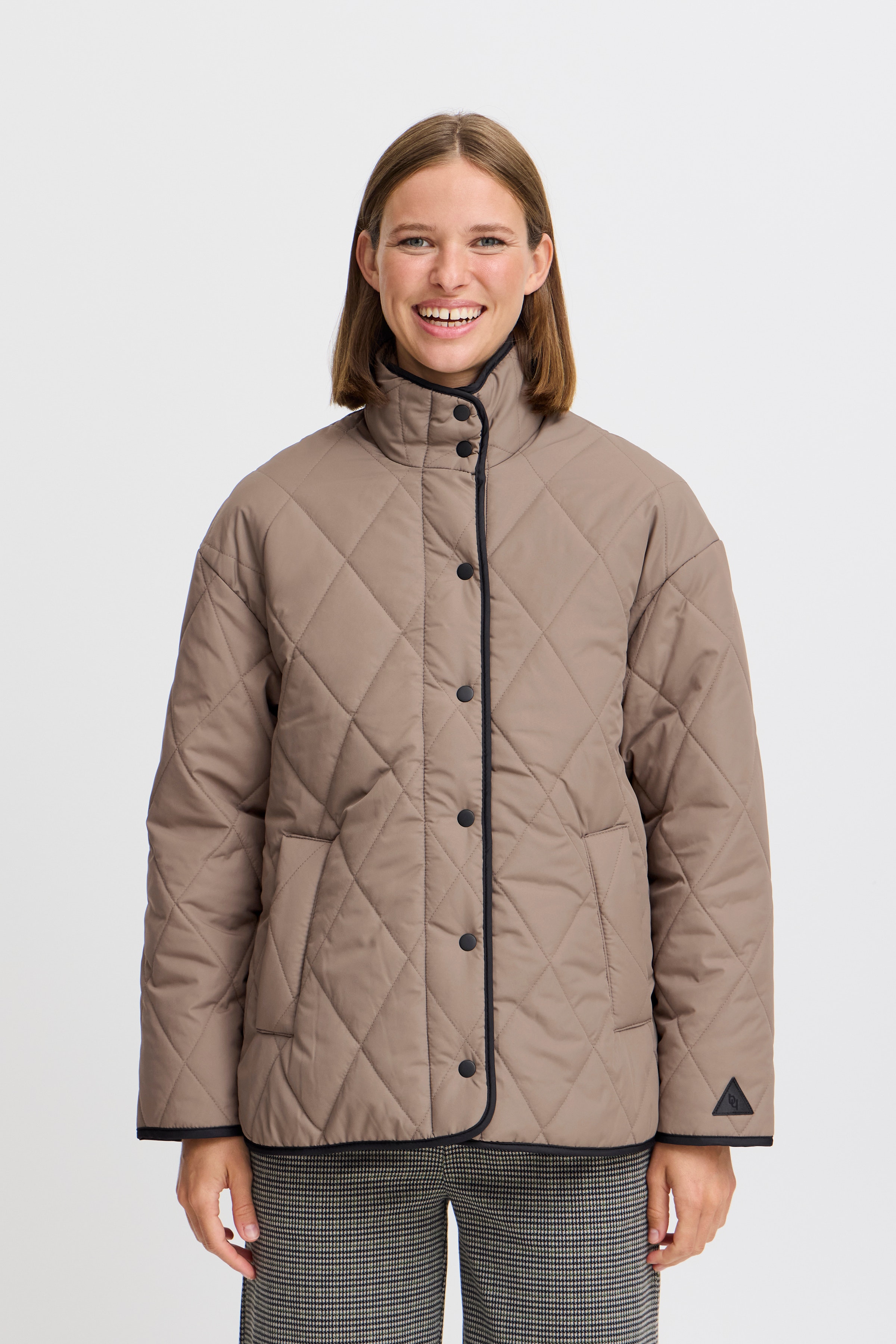 BYBELIS Outerwear LOOKBOOK FRONT 20815107-181112