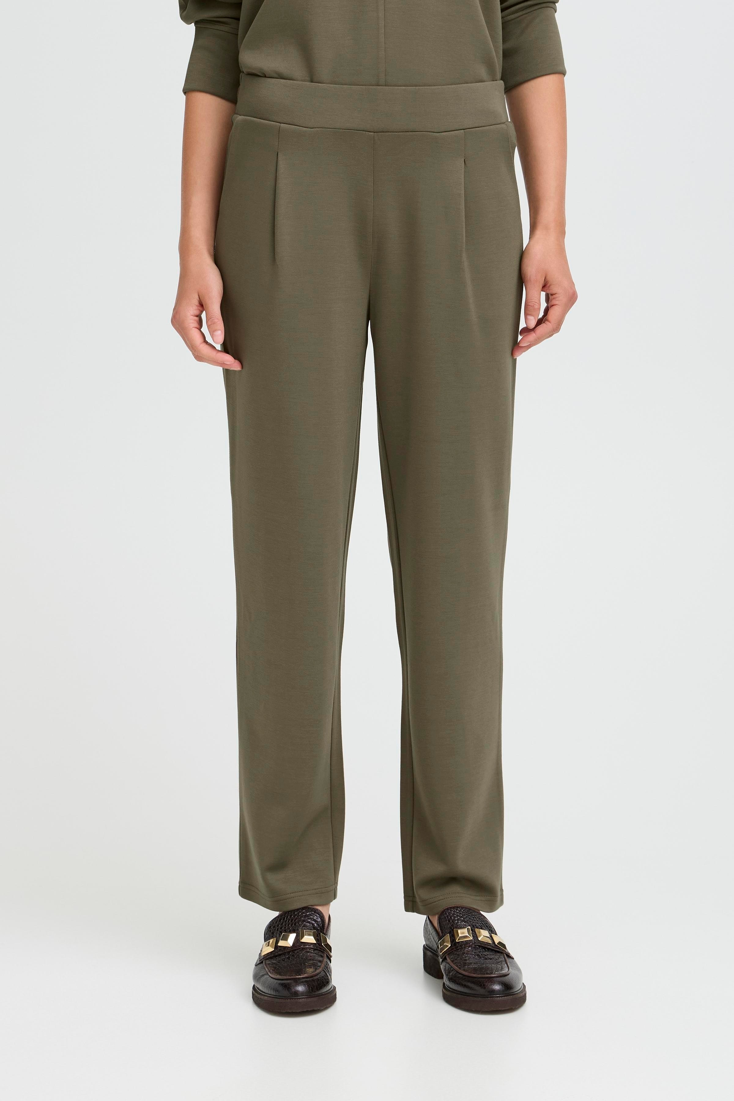 BYPUSTI Hose LOOKBOOK FRONT 20818058-190510