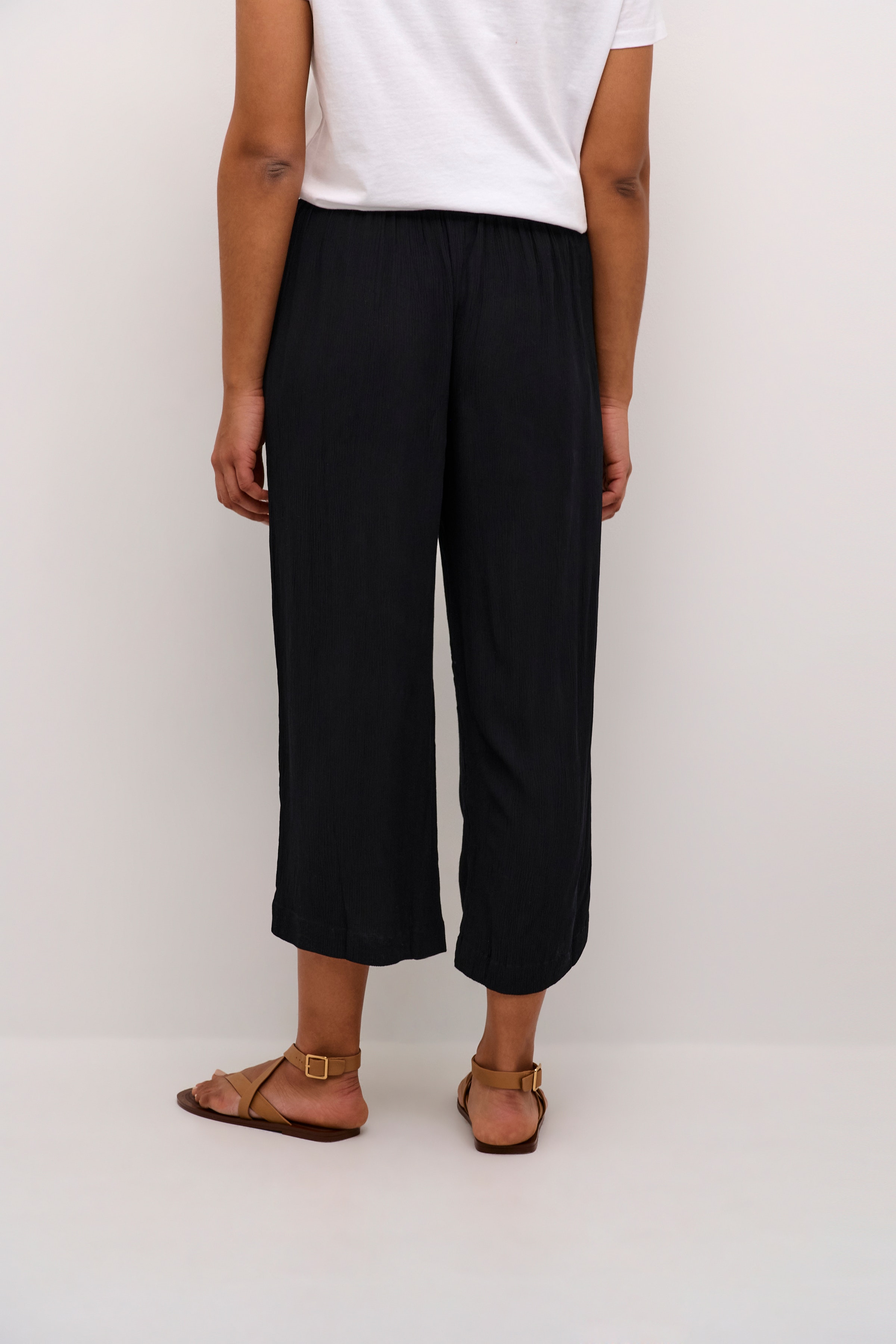 BPulla Trousers LOOKBOOK BACK 10590456-100121B
