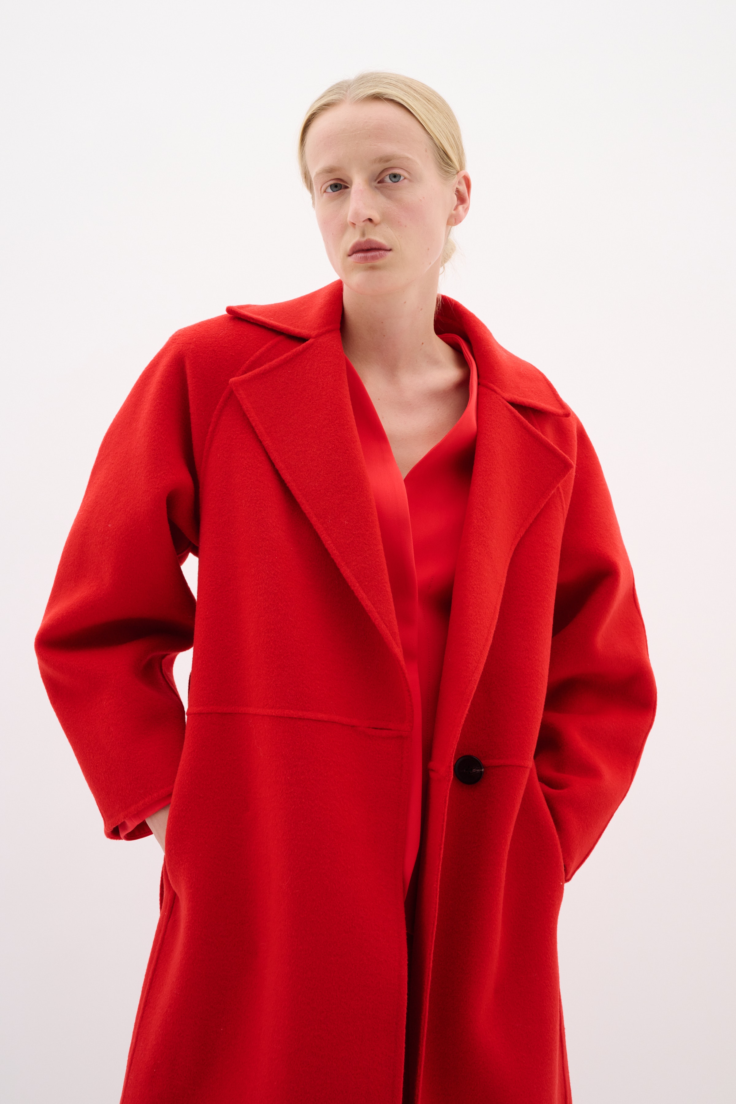 YillaIW Coat LOOKBOOK FRONT 30110608-181553