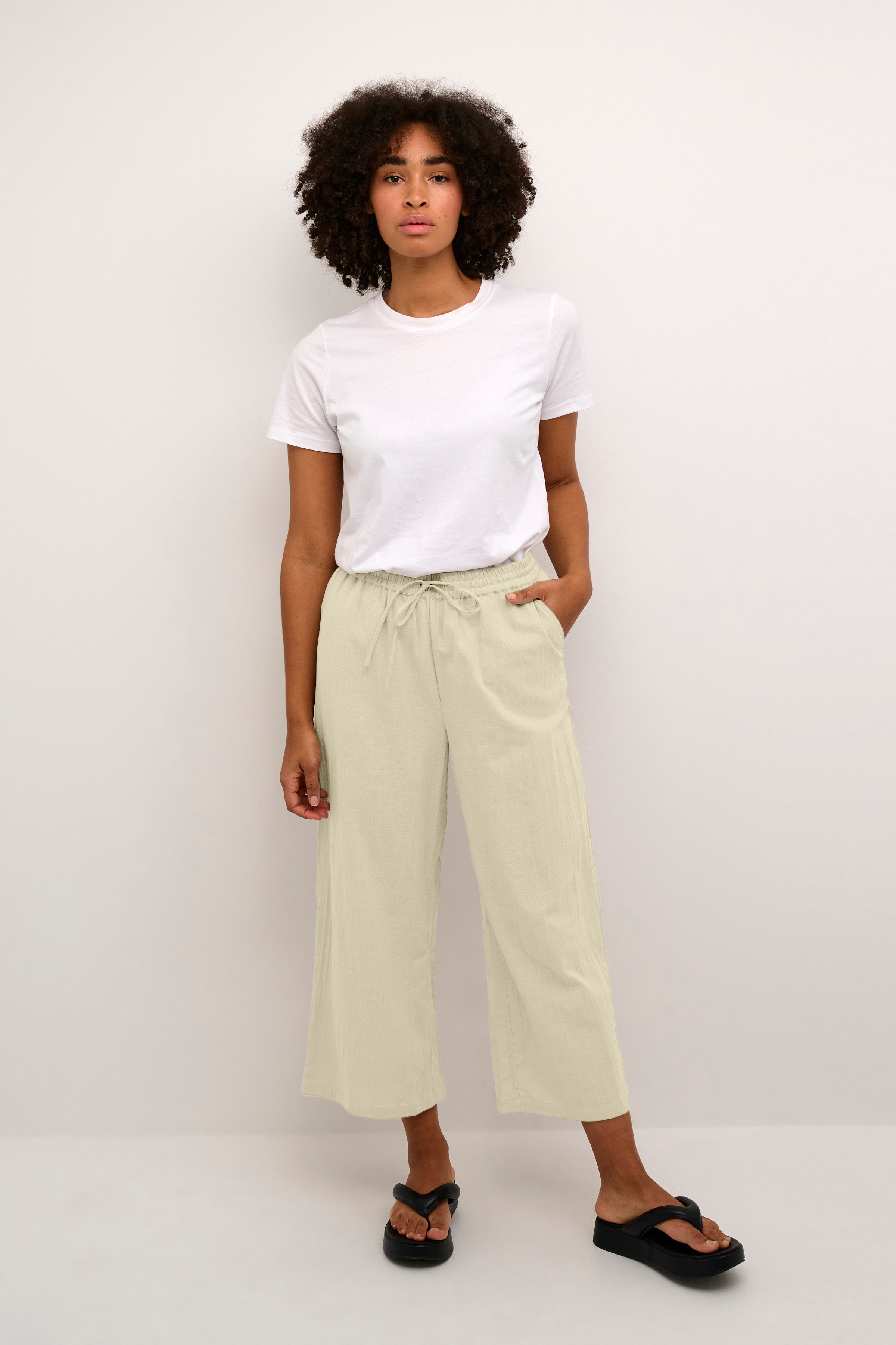 KAemily Trousers LOOKBOOK FRONT 10508876-151305