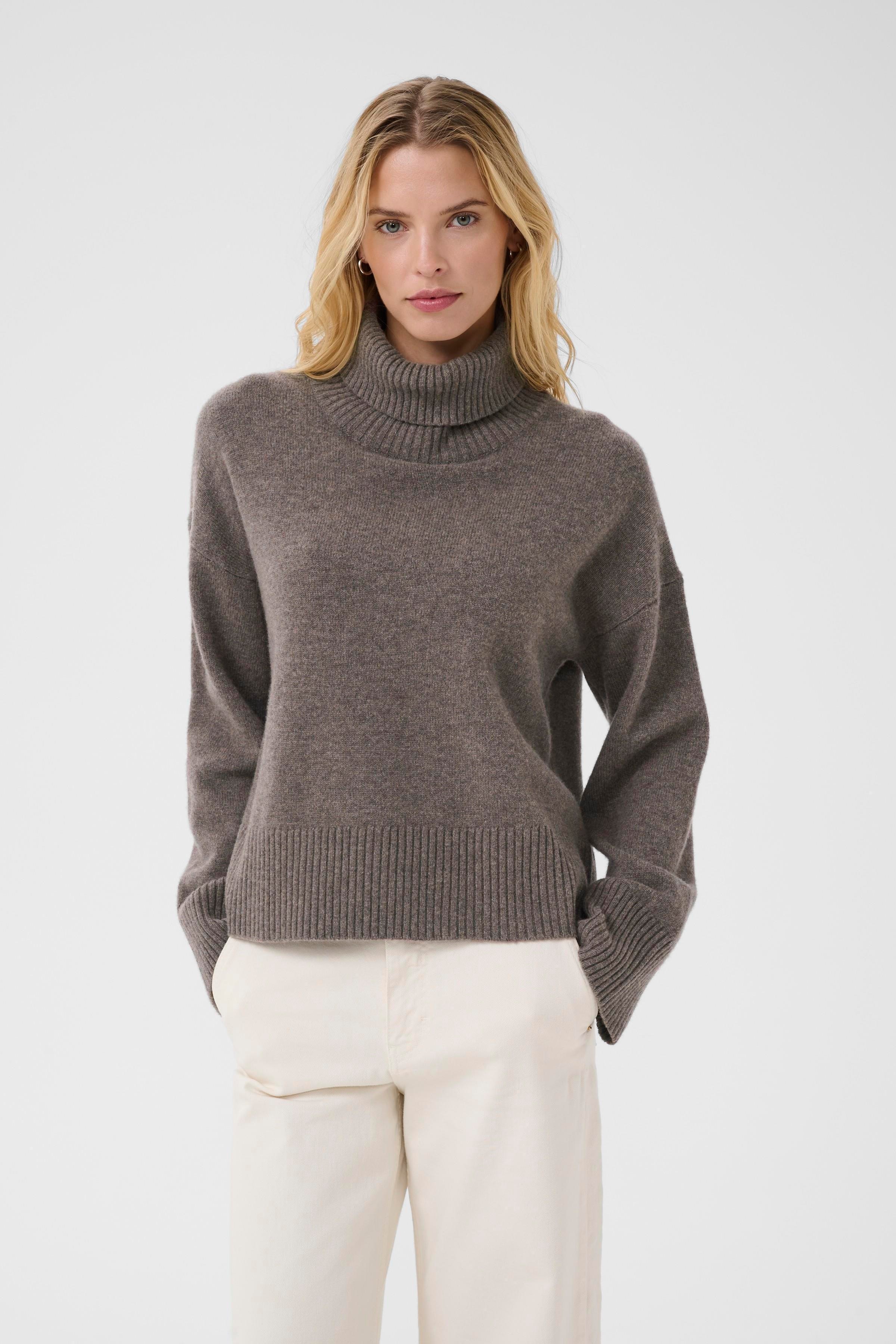 CorinaPW Pullover LOOKBOOK FRONT 30310117-1813041