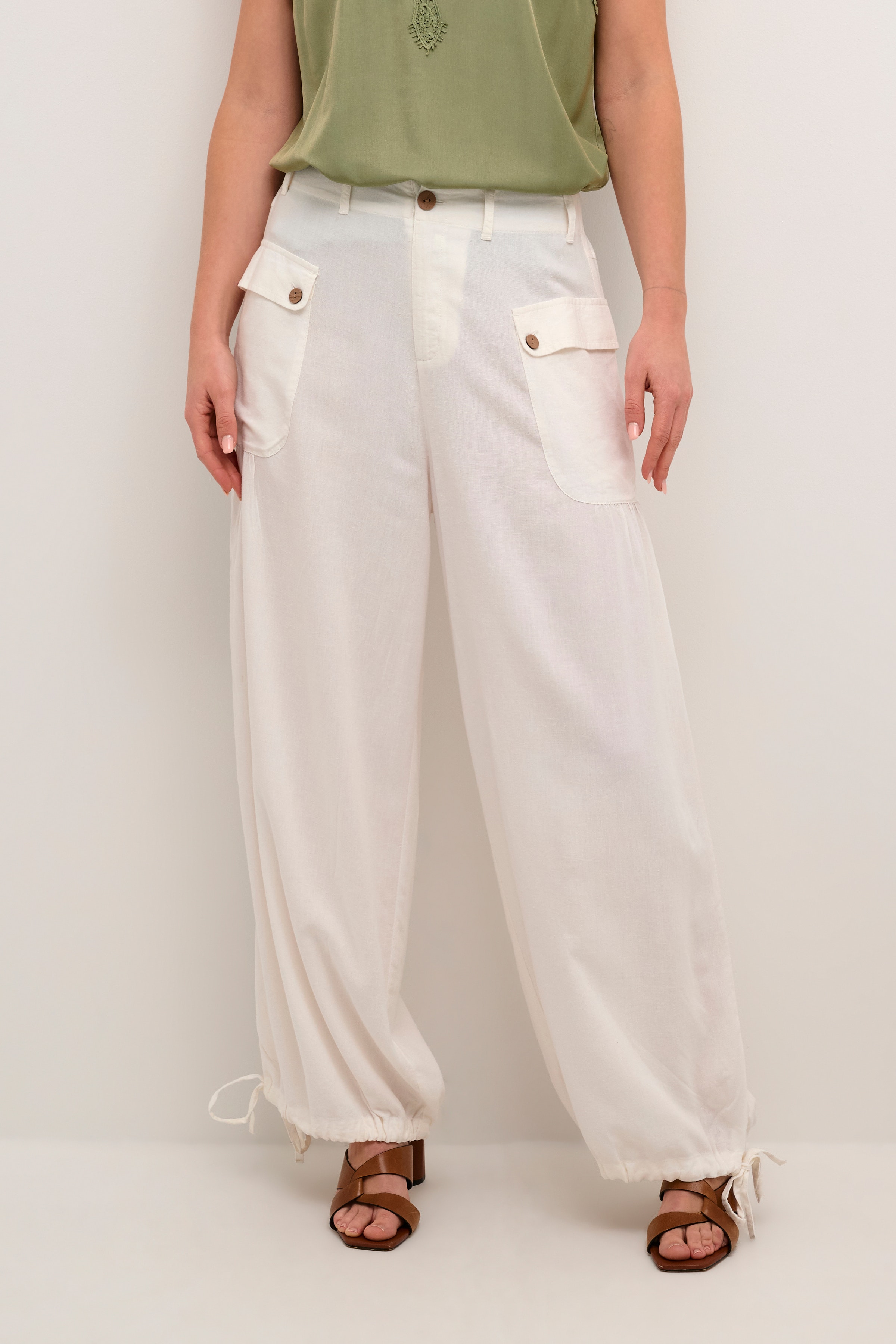 CRVenta Linen Trousers LOOKBOOK FRONT 10612582-110602