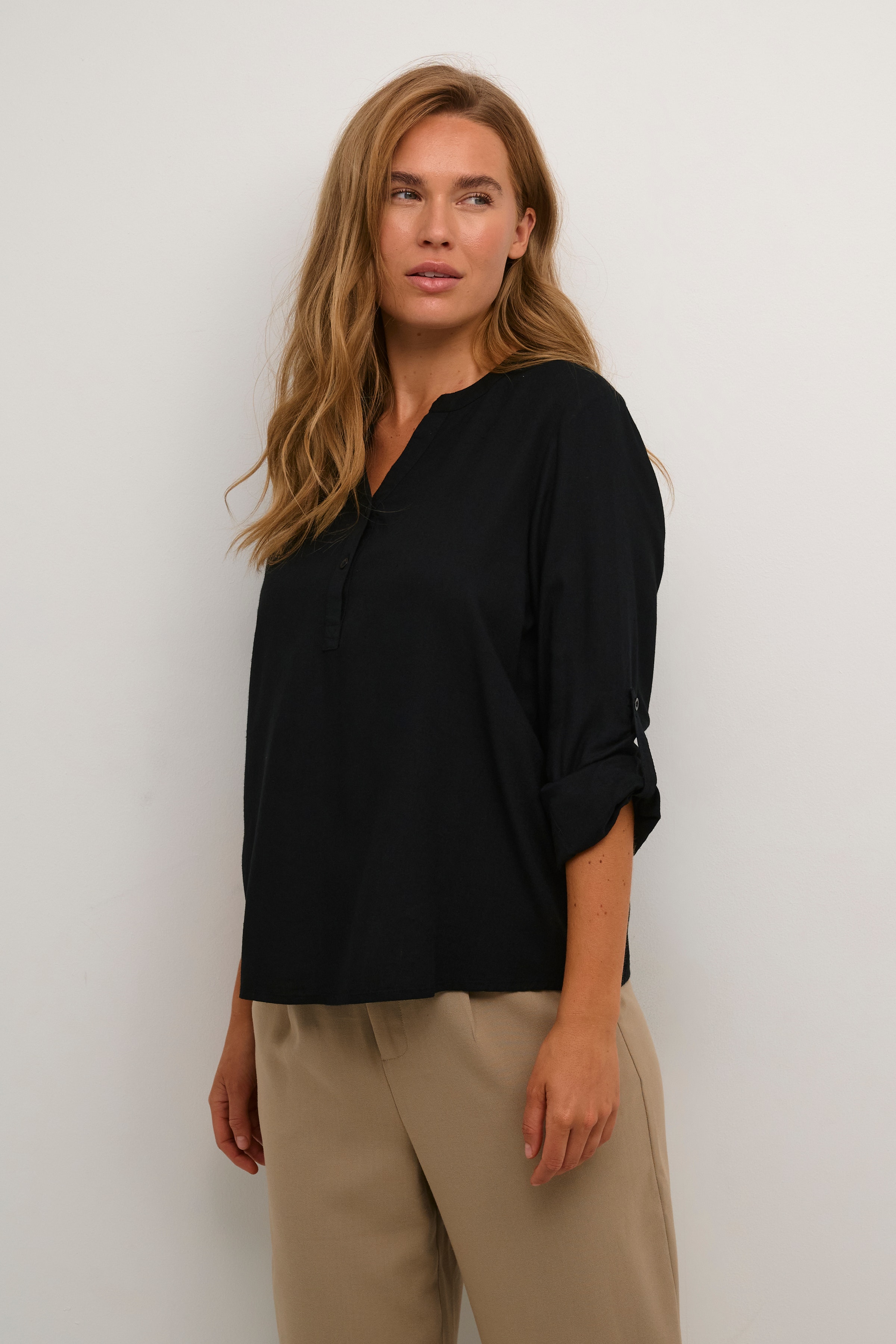 KAmilia Linnen blouse LOOKBOOK FRONT 10508313-100121