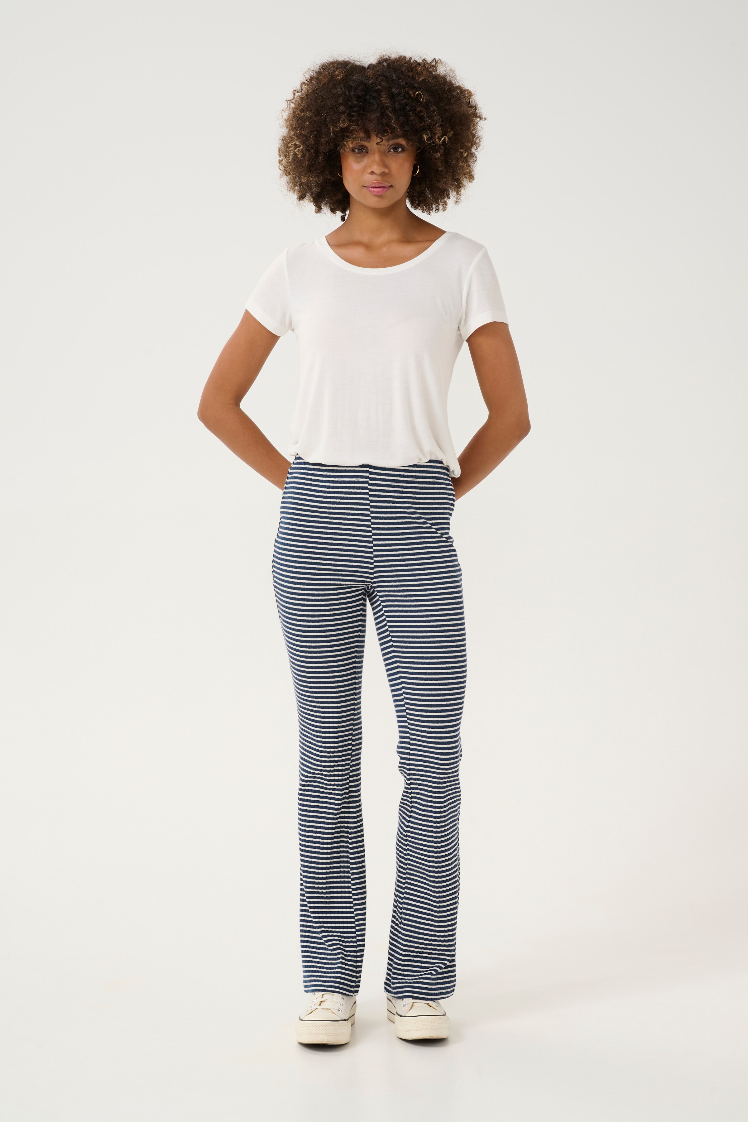 CUtea Bukser LOOKBOOK FRONT 50111483-107087