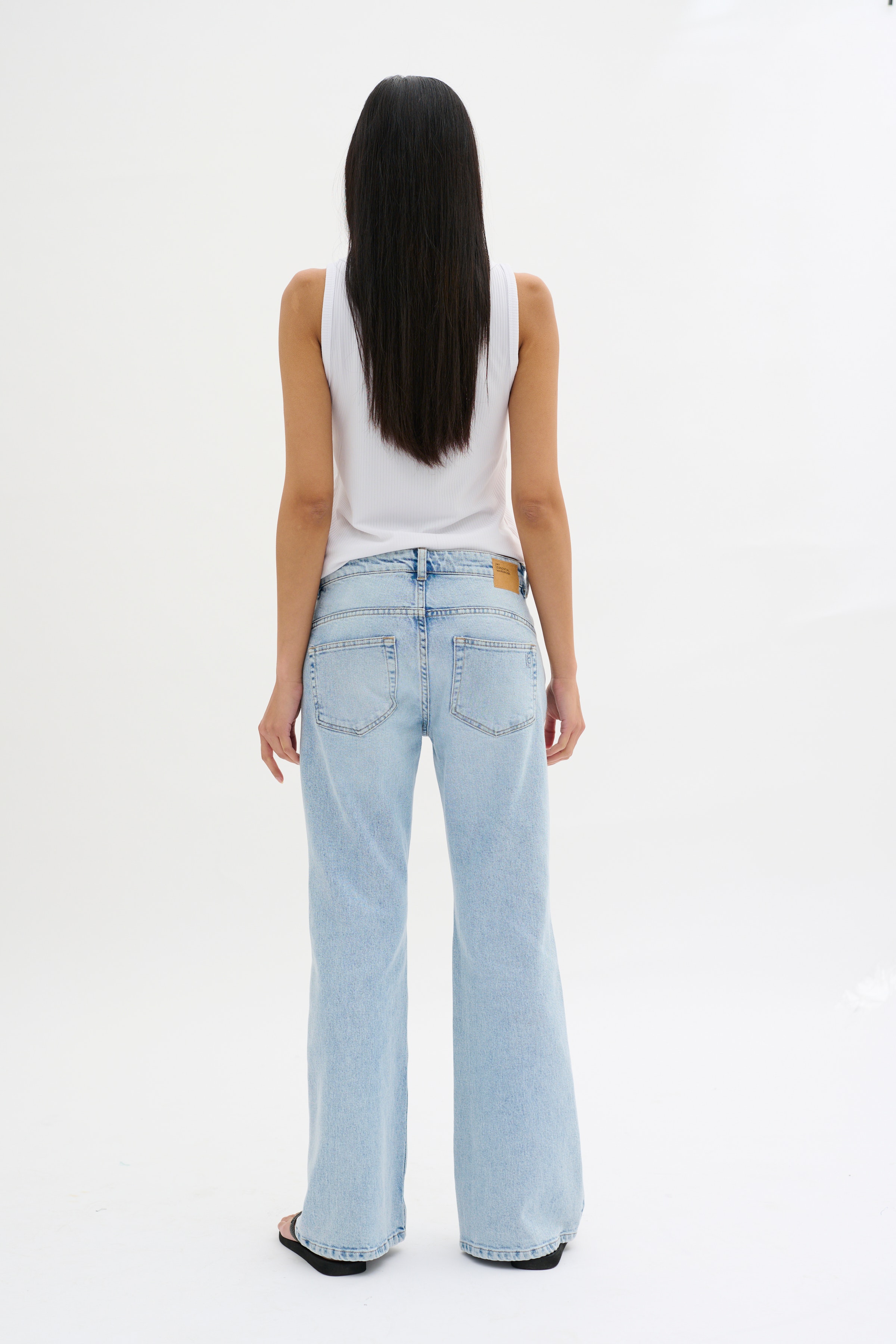 LucyMW Jeans LOOKBOOK FRONT 10704297-100046