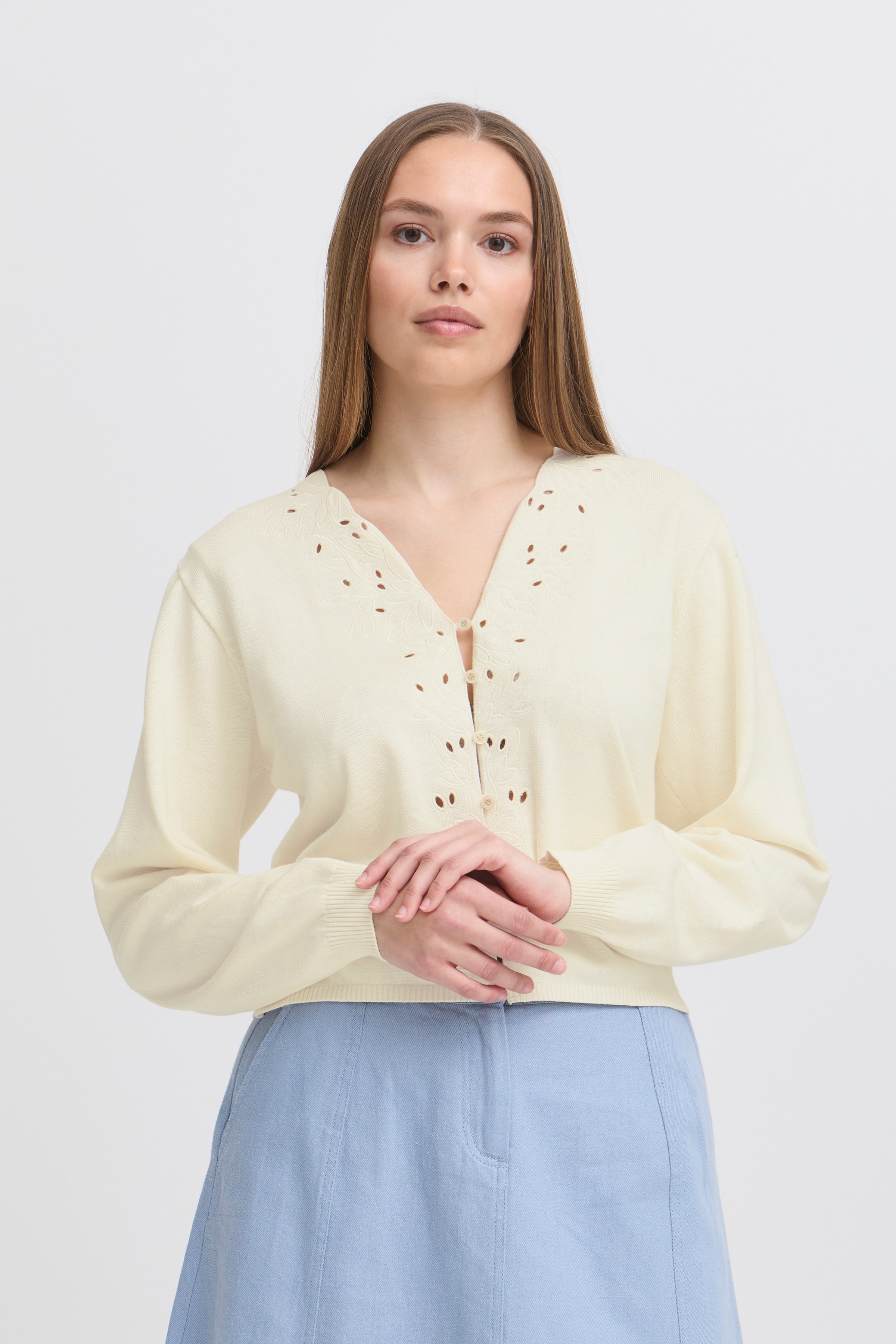 IRVIVE Cardigan LOOKBOOK FRONT 20124110-130905