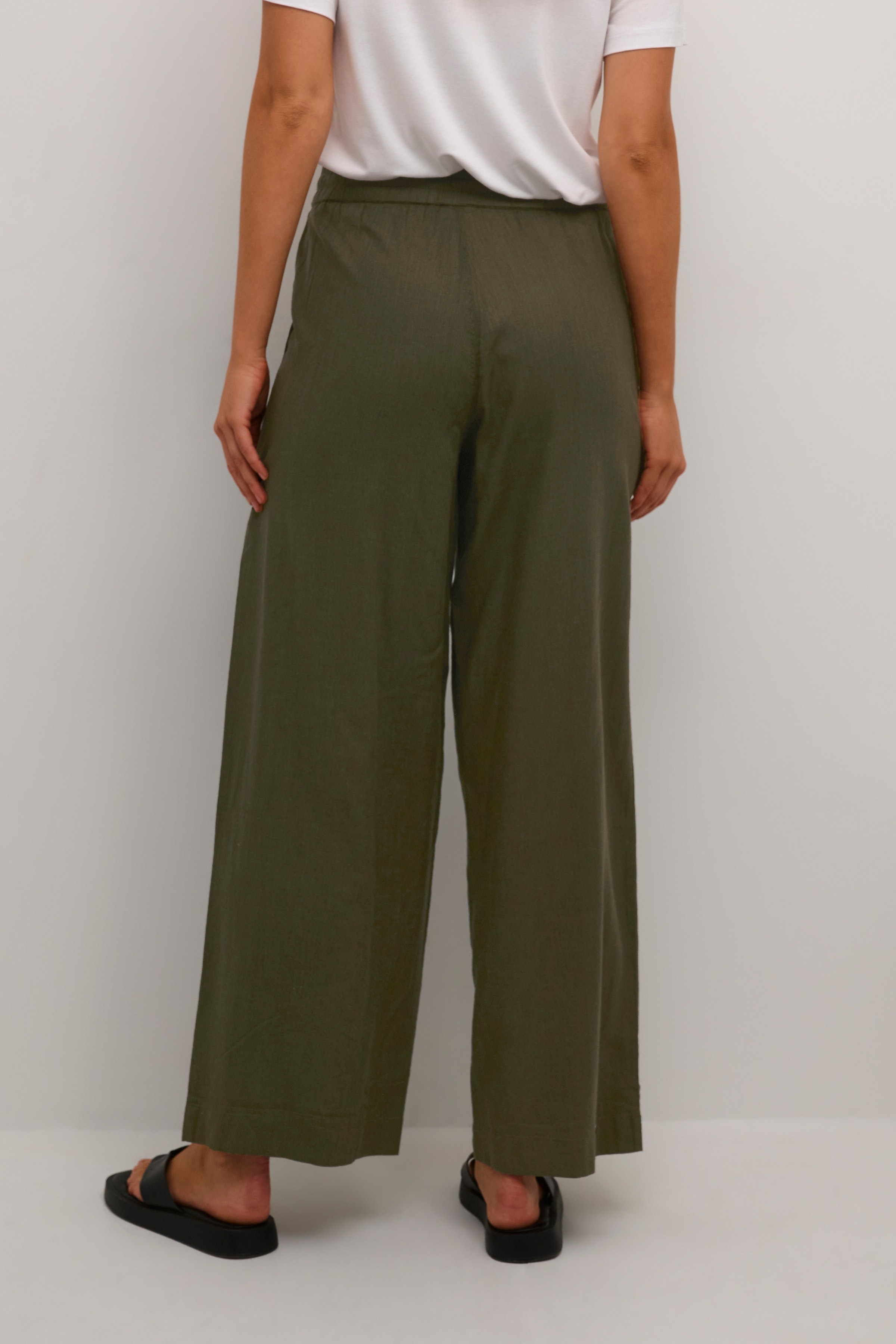 KAmilia Linen trousers LOOKBOOK BACK 10508314-190414