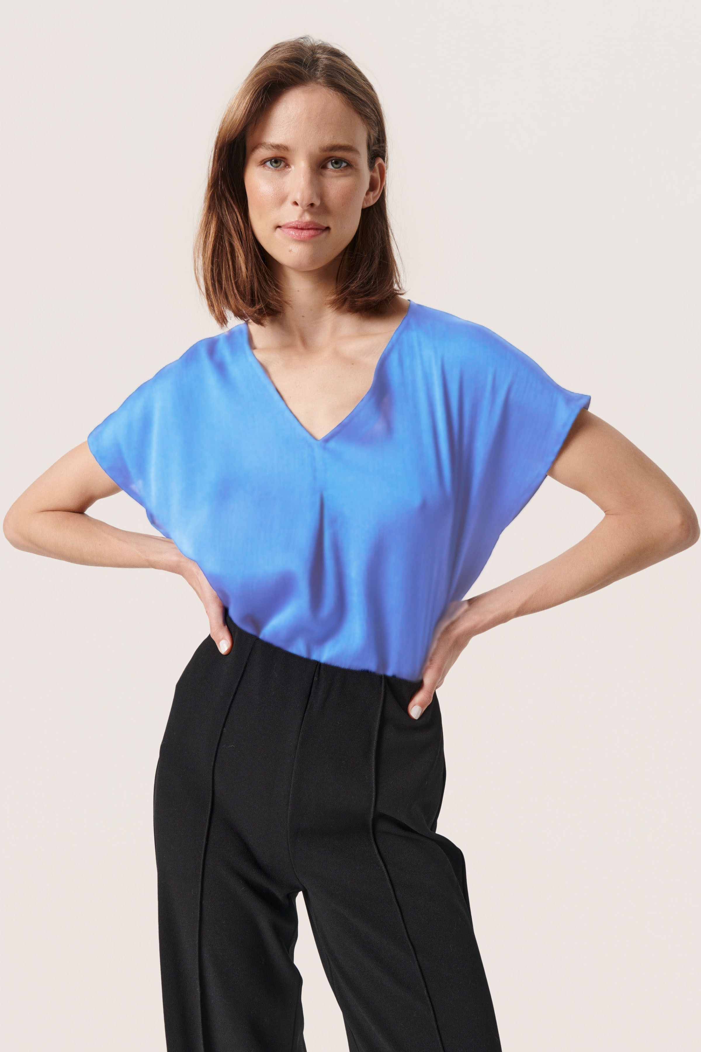 SLJessabell Top LOOKBOOK FRONT 30408341-184043