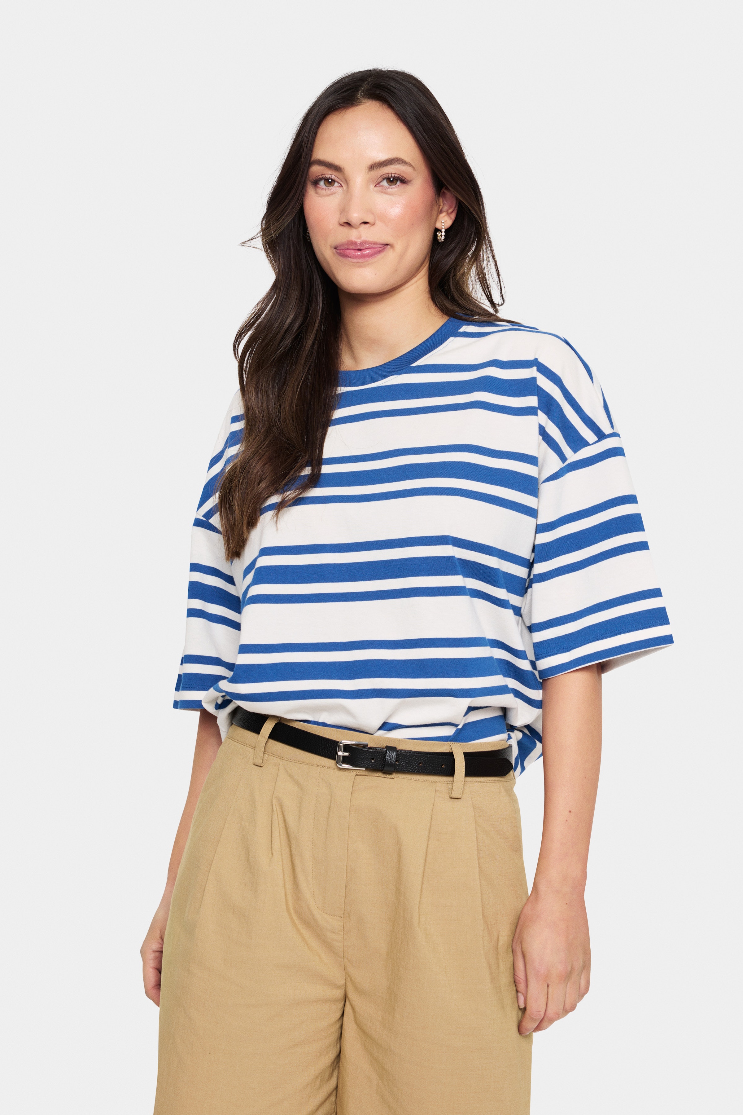 HalliaSZ T-shirt LOOKBOOK FRONT 30514250-303895