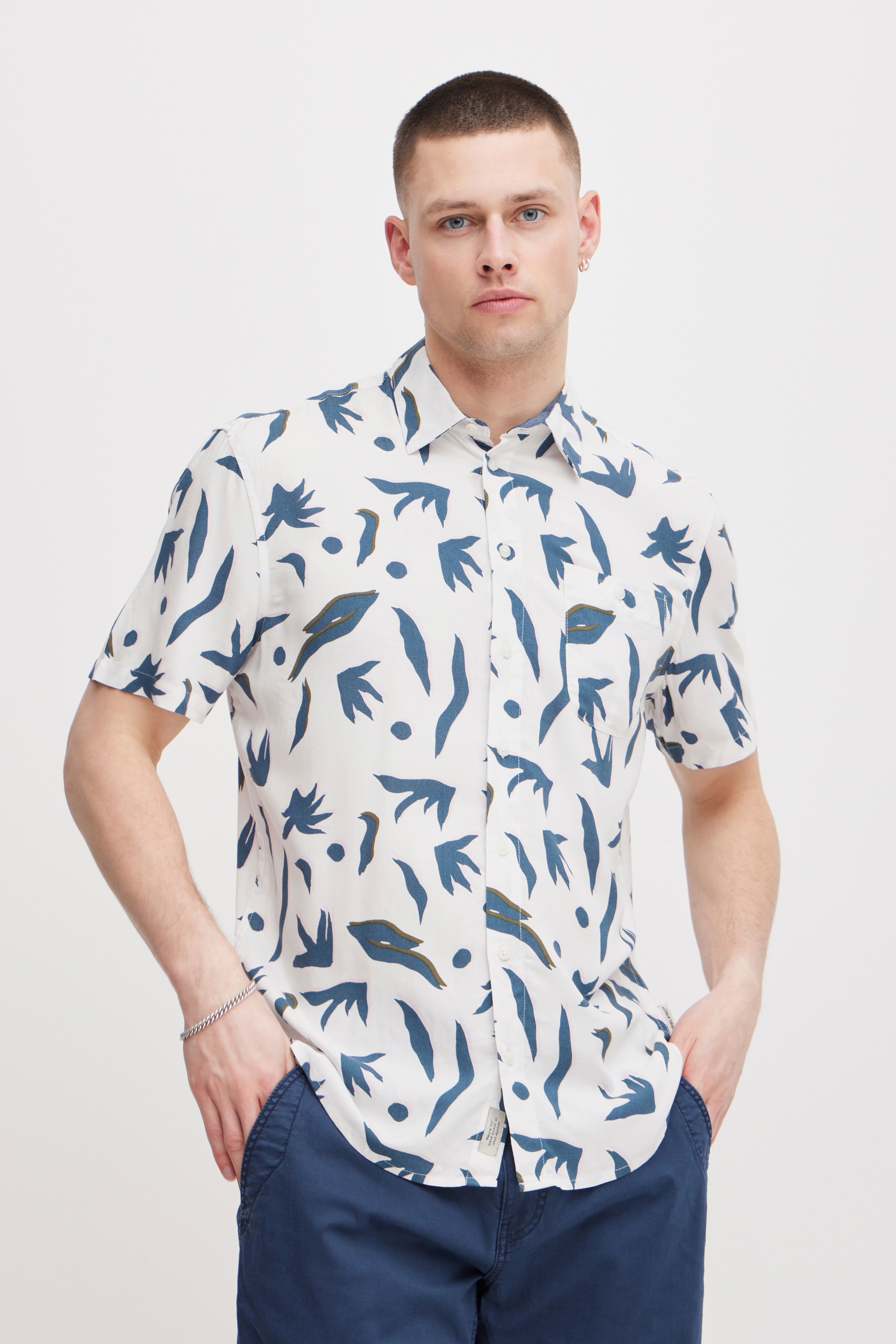 Short sleeved shirt LOOKBOOK FRONT 20716761-110602