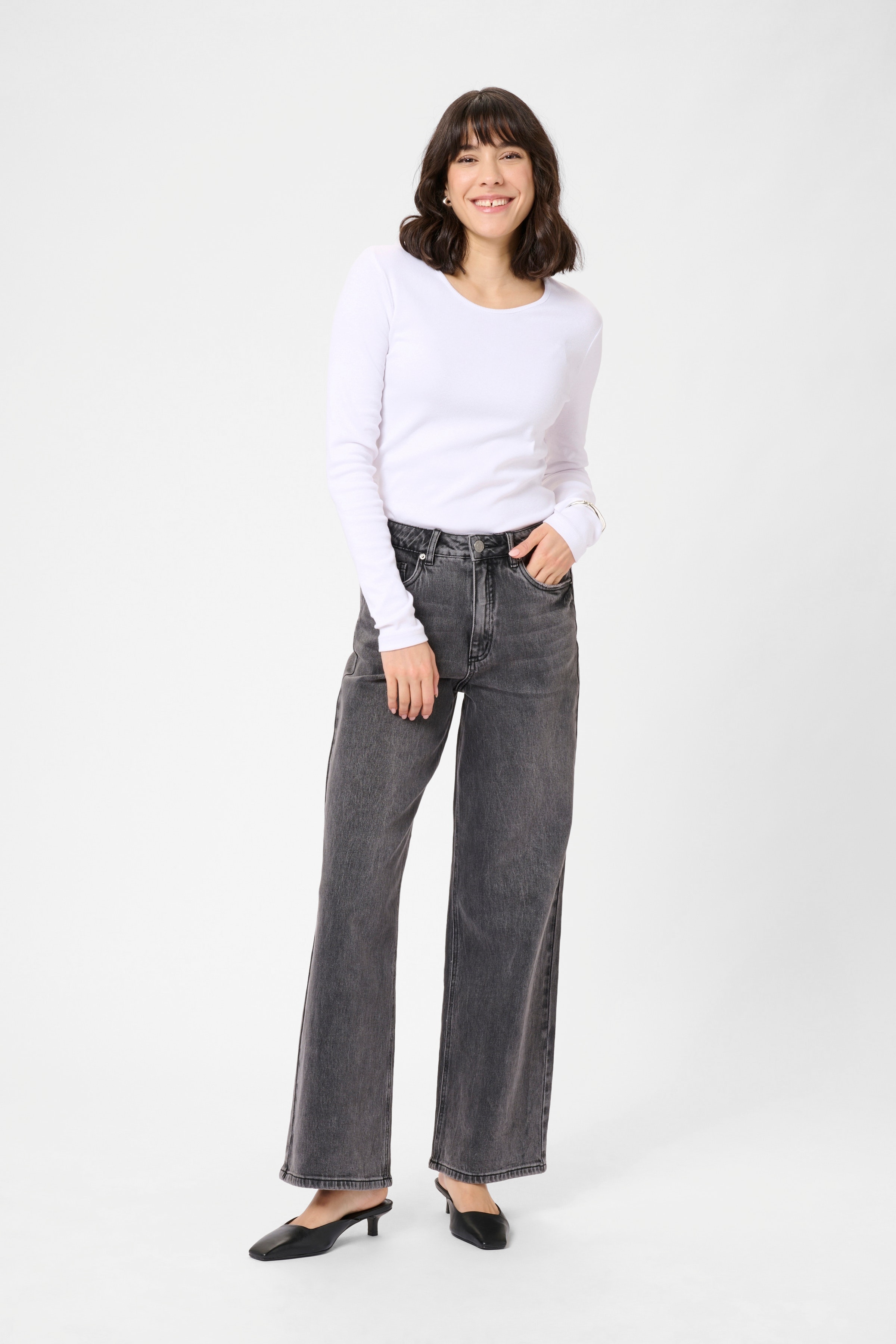KAmeadow Jeans LOOKBOOK FRONT 10510712-108531