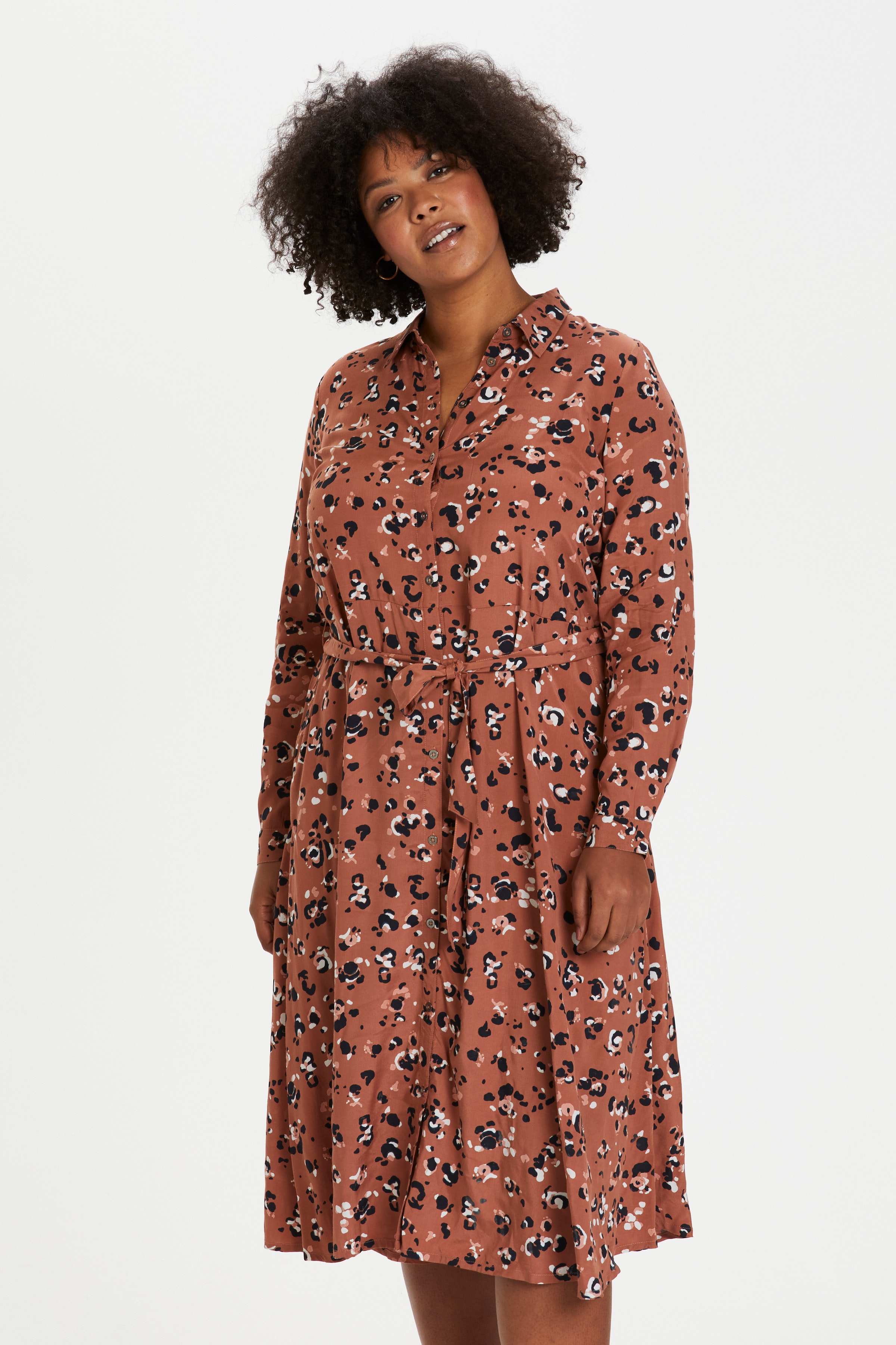 KCmiliany Klänning LOOKBOOK FRONT 10580429-101469