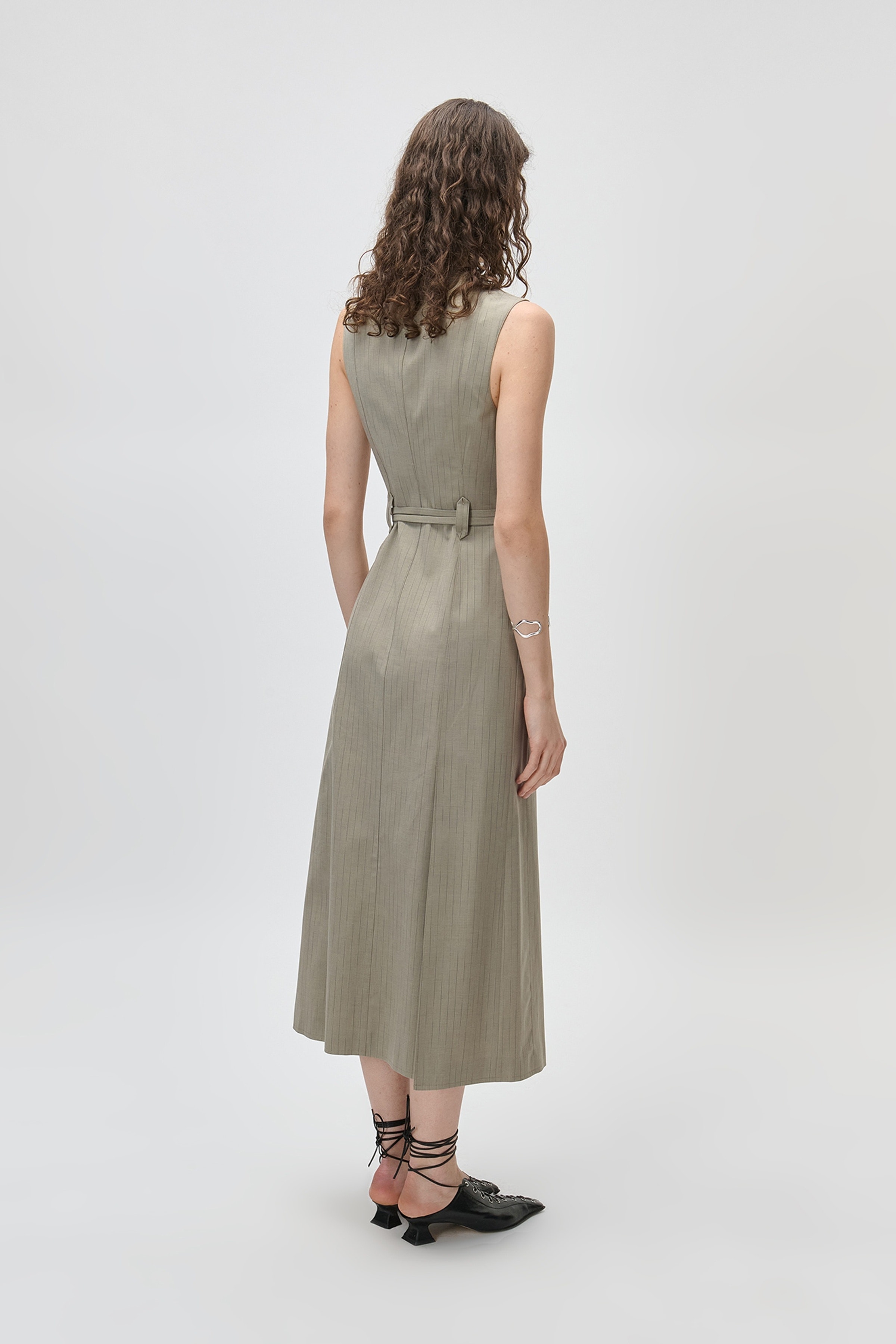 NIYA Kjole LOOKBOOK BACK 30600665-MC2168