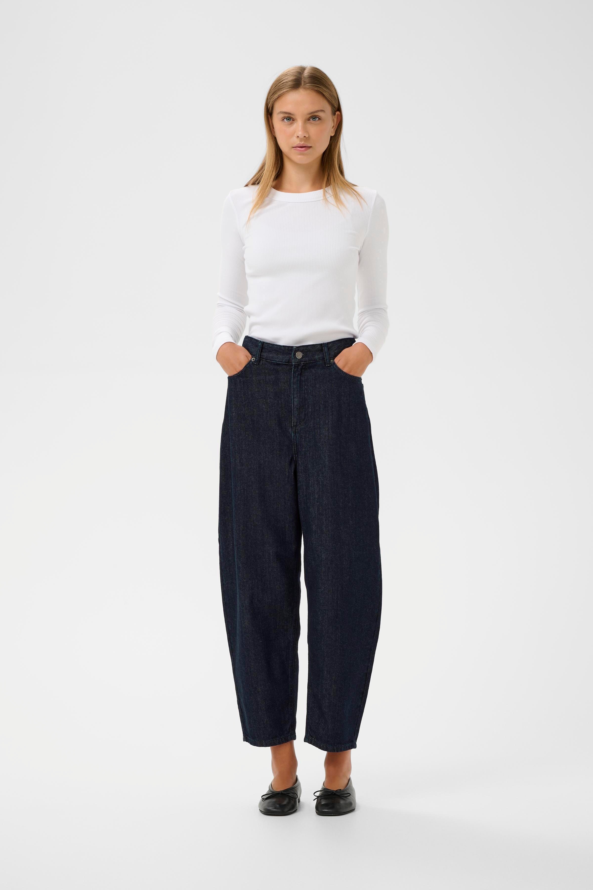KarfinaIW Jeans LOOKBOOK FRONT 30111189-300013