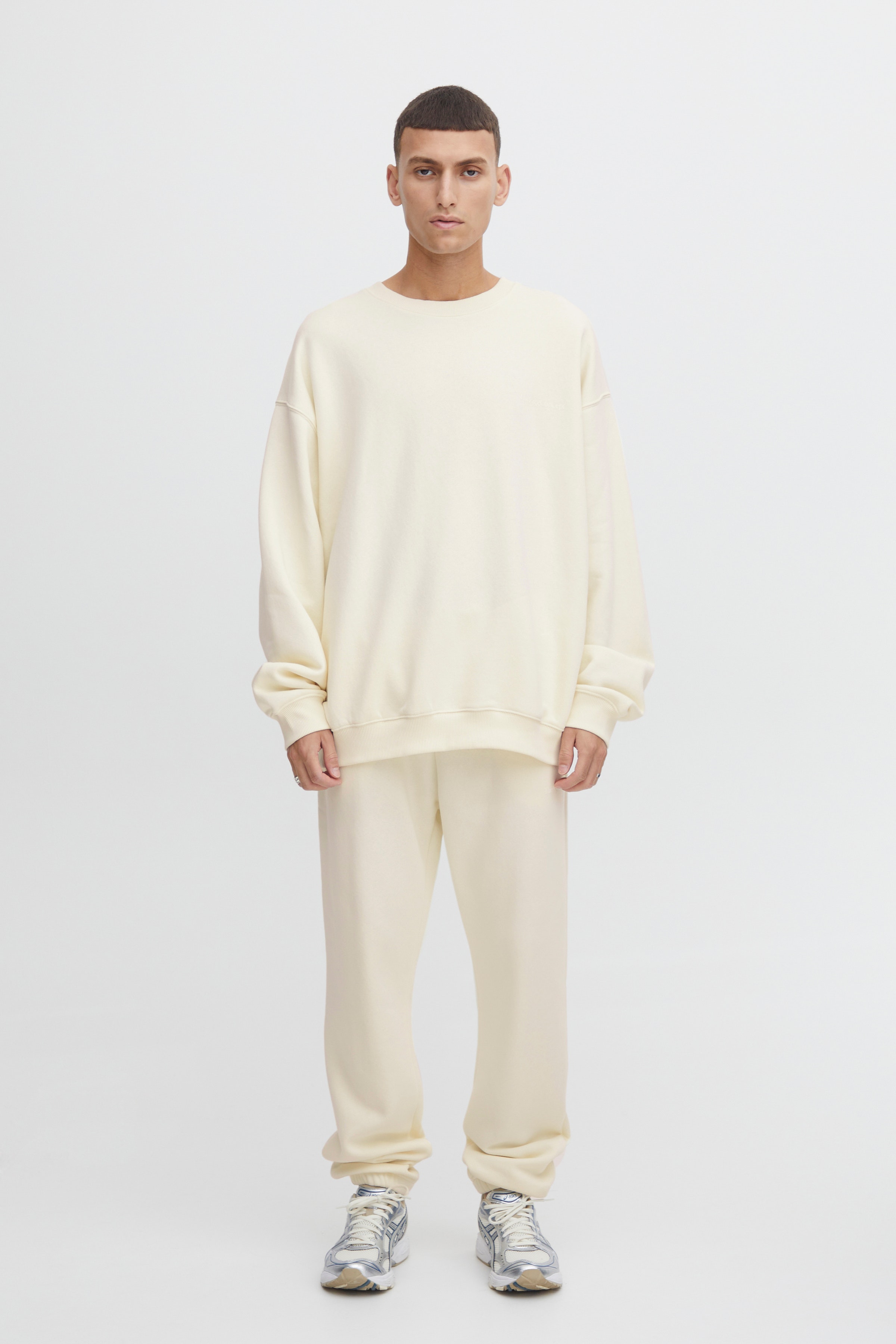 JCMRAFINE Pullover LOOKBOOK FRONT 22800350-130905