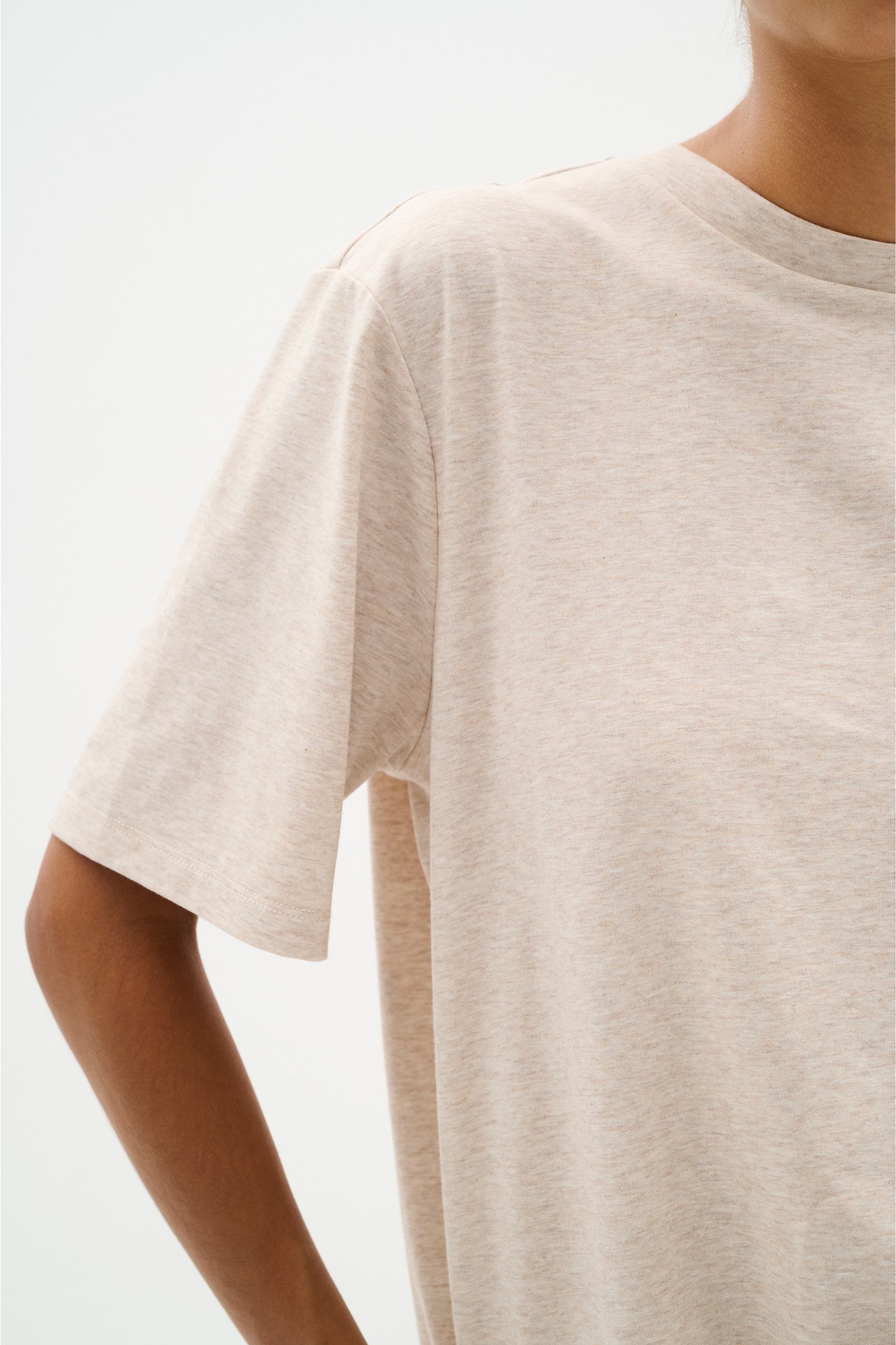 AmillaIW T-shirt LOOKBOOK FRONT 30110209-1510201