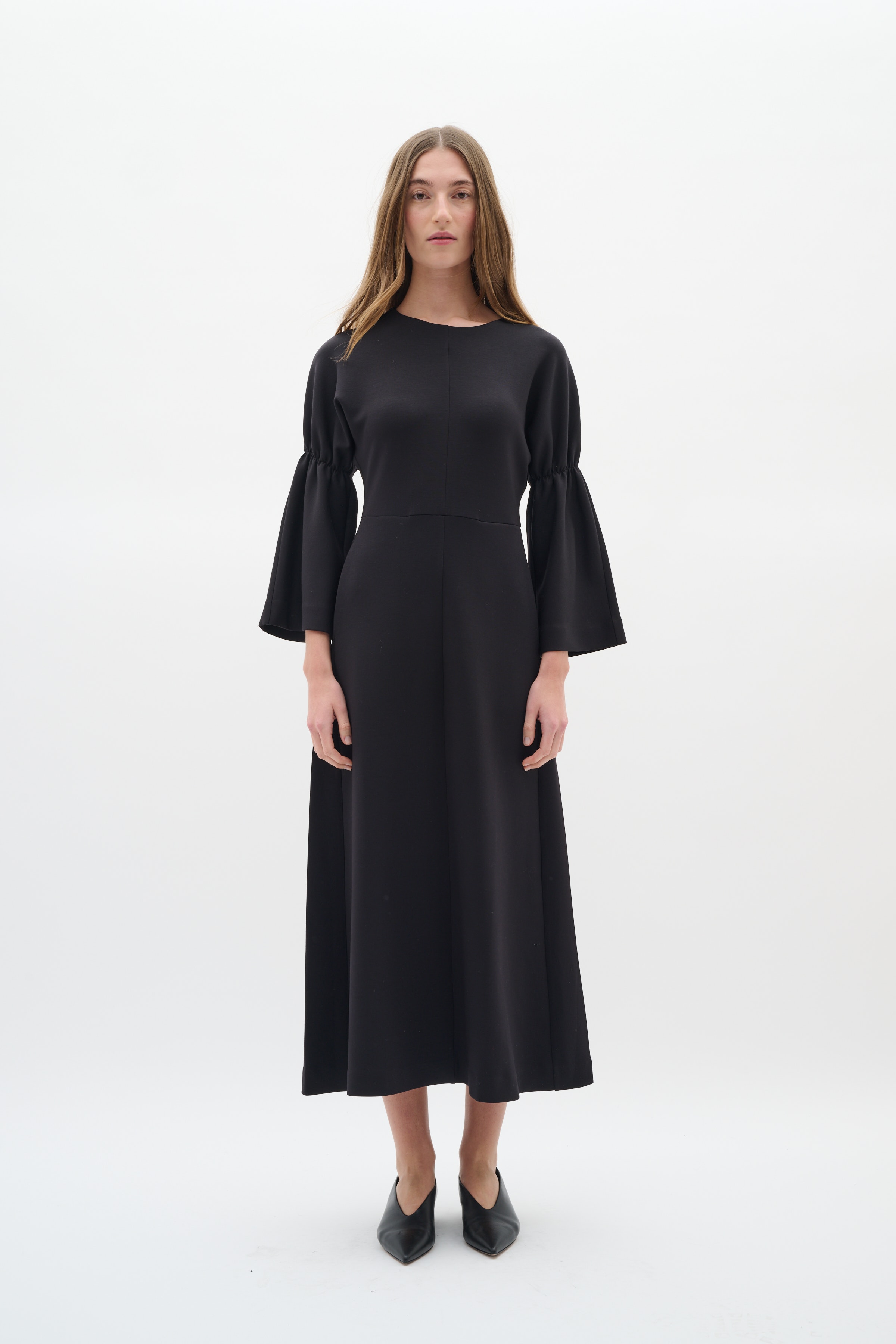 GidaIW Vincent Kjole LOOKBOOK FRONT 30110945-194008