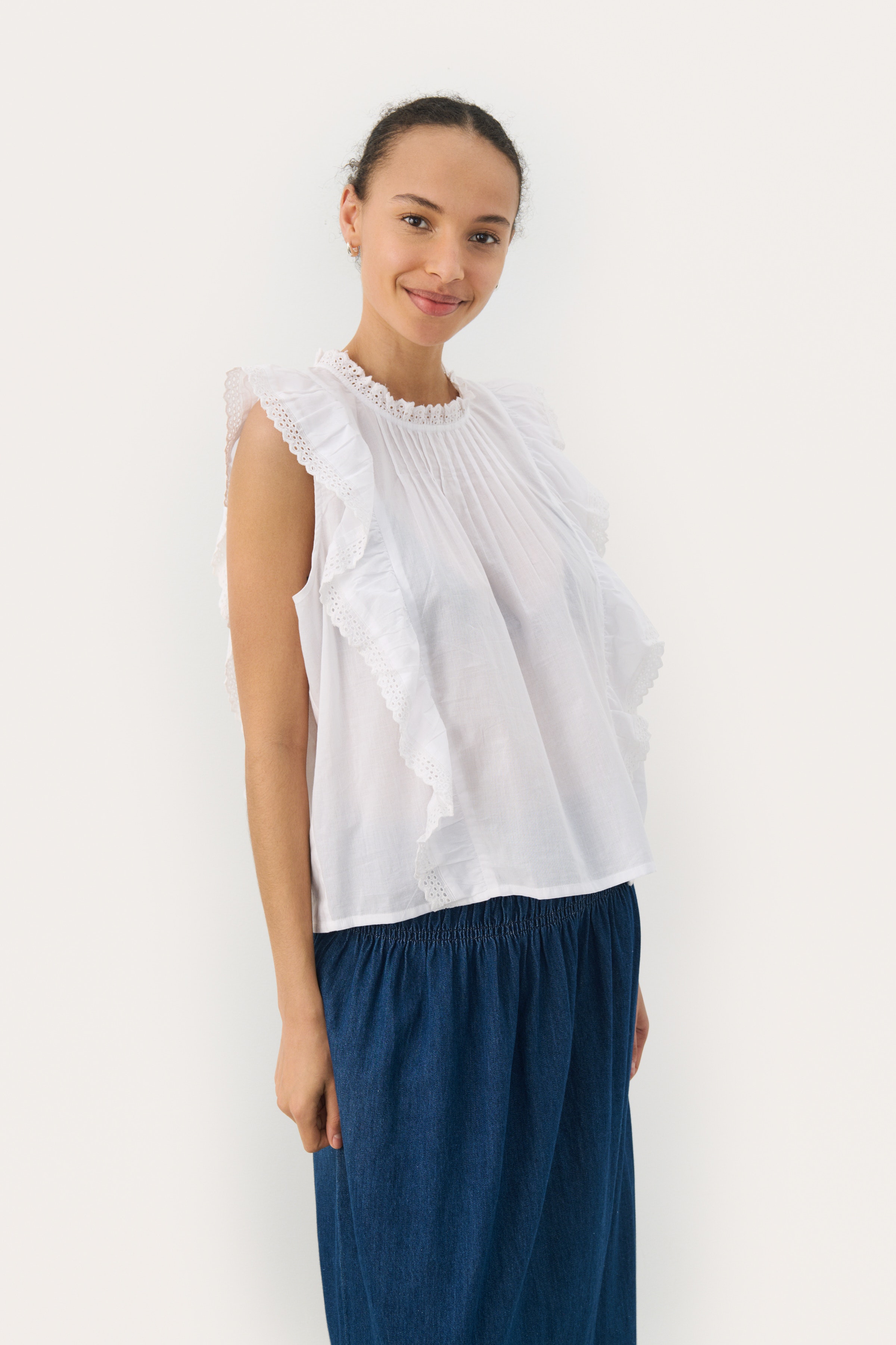 TheanaPW Top LOOKBOOK FRONT 30309834-110601