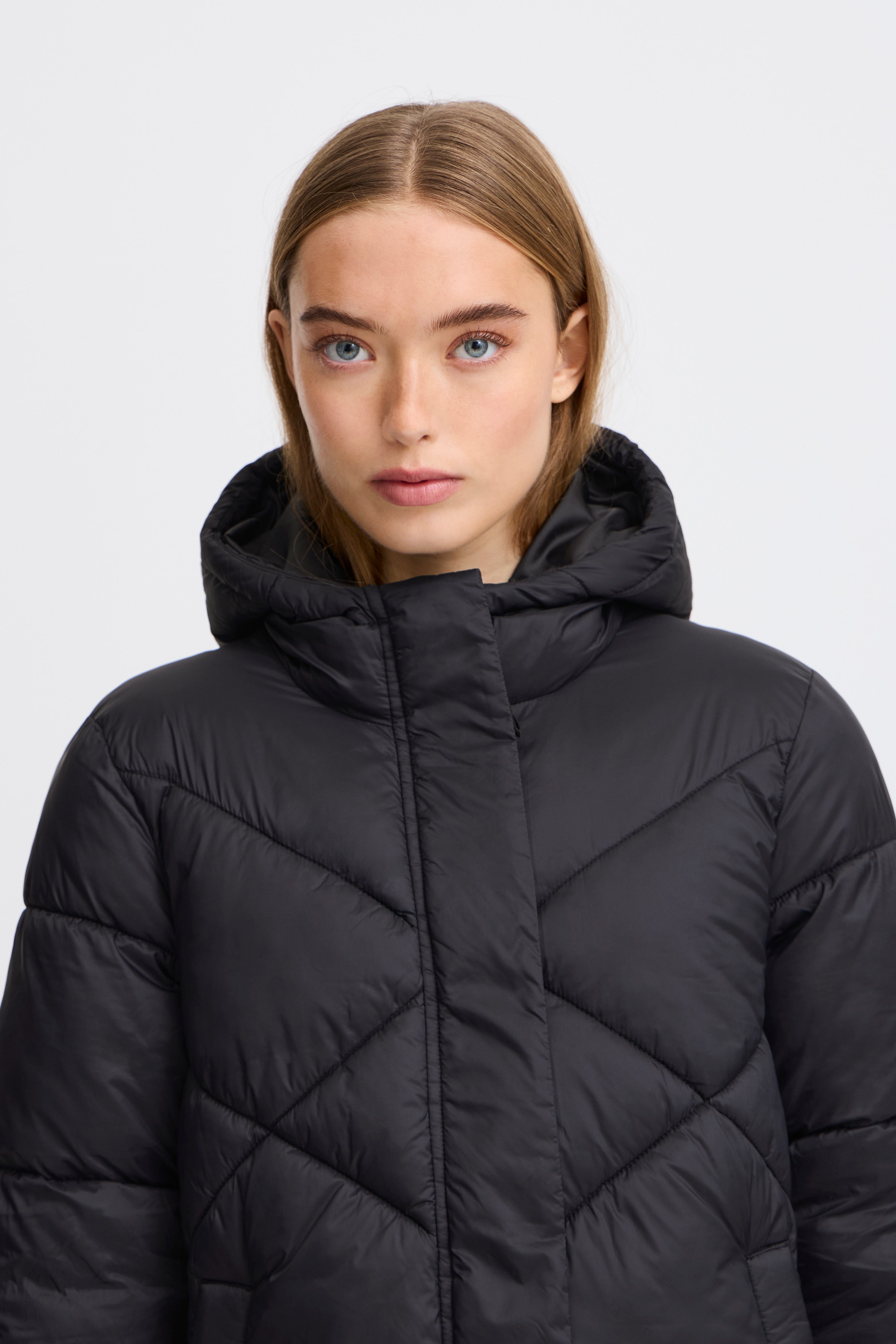 IHZORANA Yttertøy LOOKBOOK DETAIL 20121299-194008