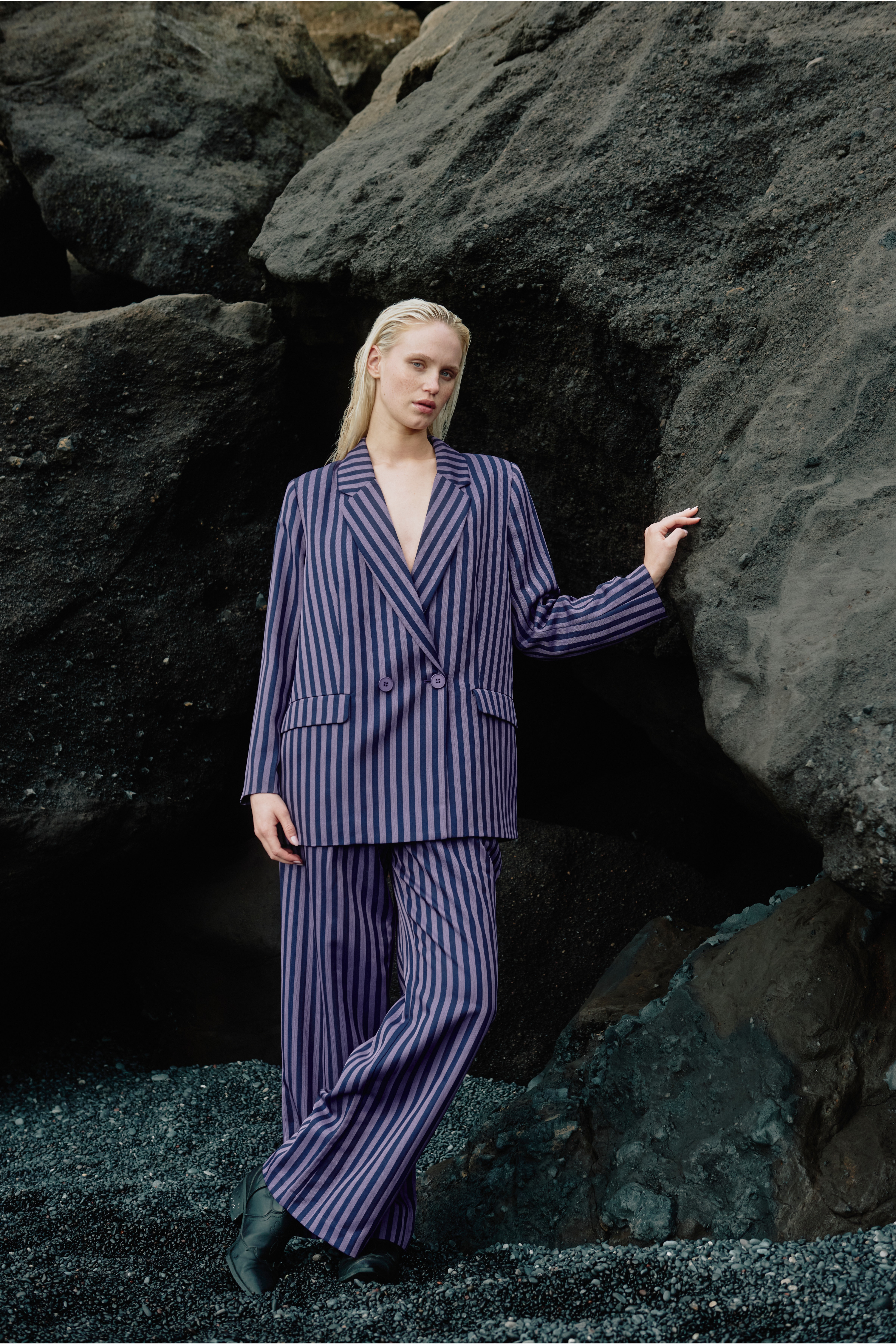 IXMISSY Blazer LOCATION NONE 20119119-202125
