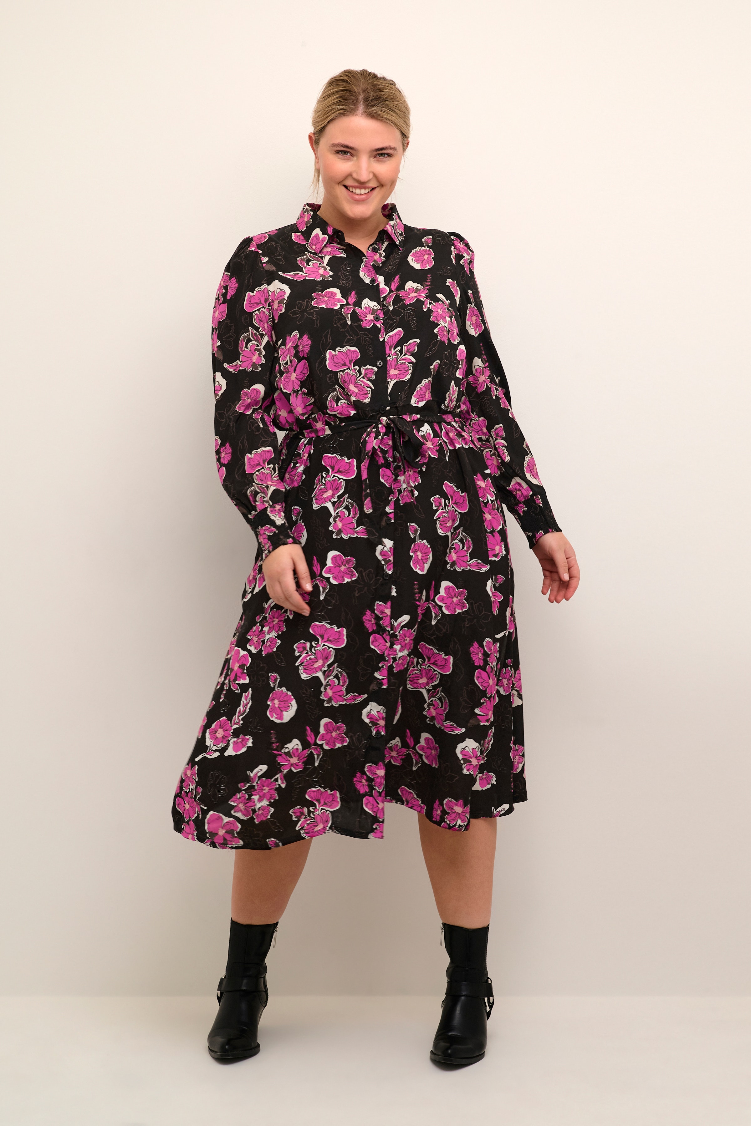 KCpolla Robe LOOKBOOK FRONT 10581776-104811