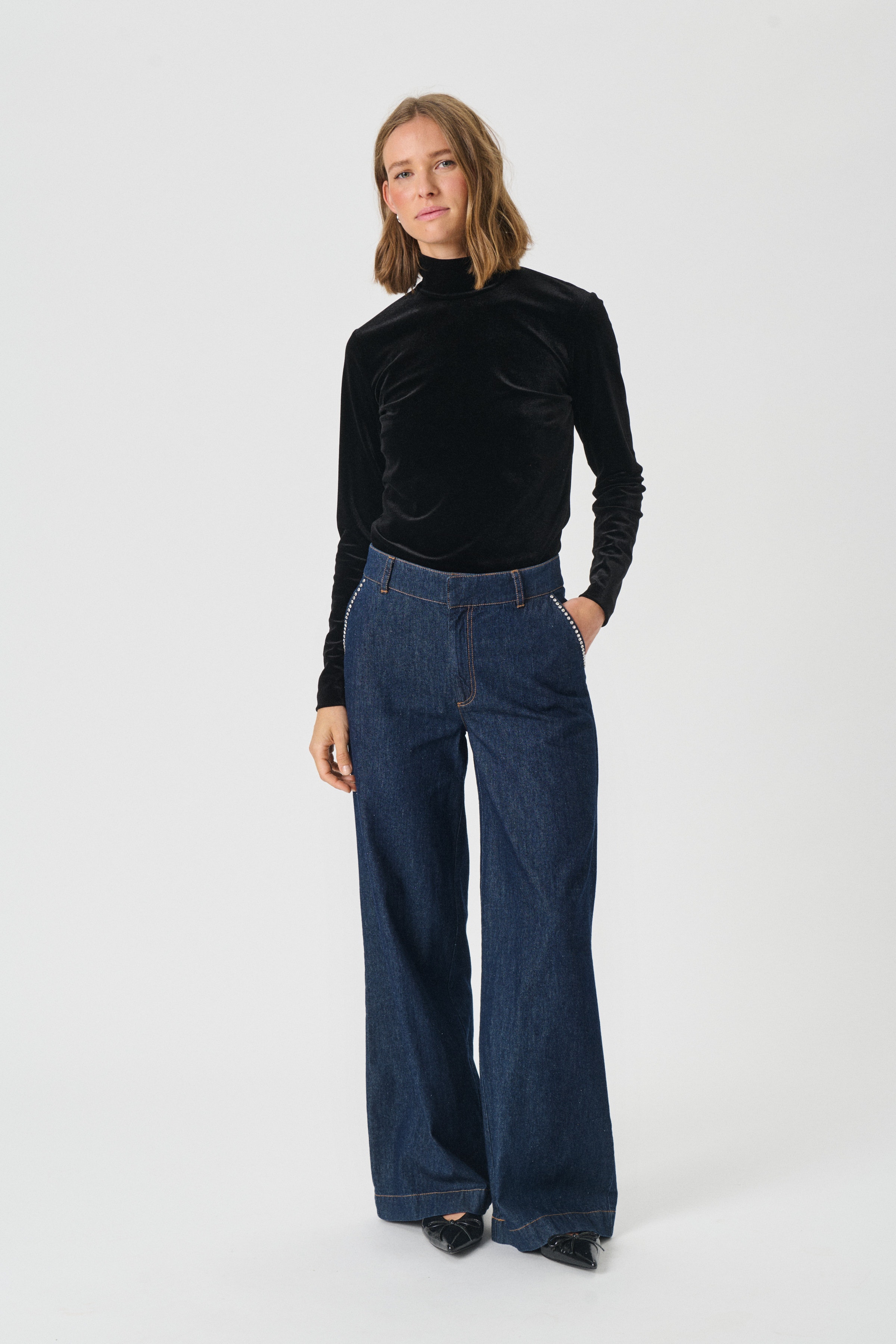UrsulaPW Jeans LOOKBOOK FRONT 30310130-300159